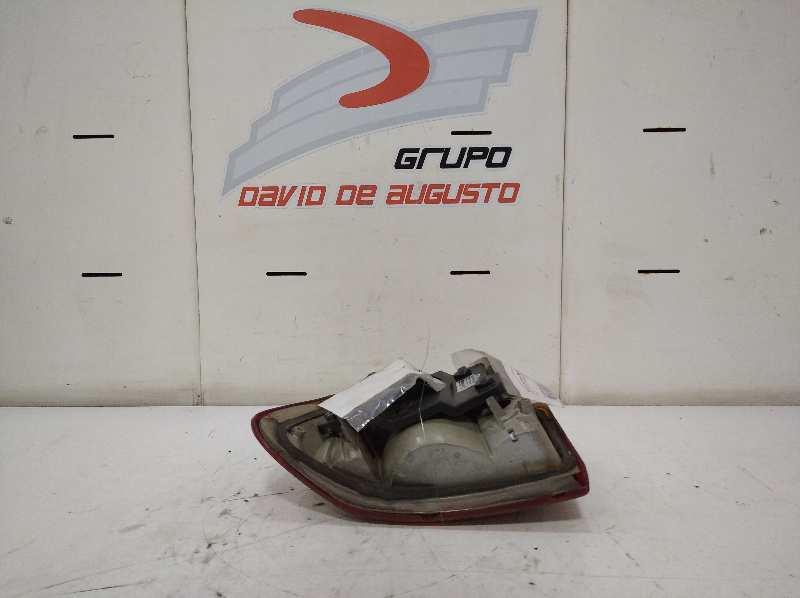 PILOTO TRASERO DERECHO OPEL ASTRA F BERLINA Básico