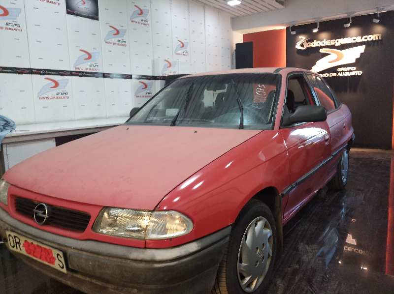 OPEL ASTRA F BERLINA Básico Motor 1,6 Ltr. - 55 kW