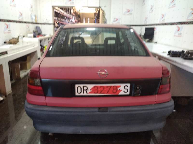 OPEL ASTRA F BERLINA Básico Motor 1,6 Ltr. - 55 kW