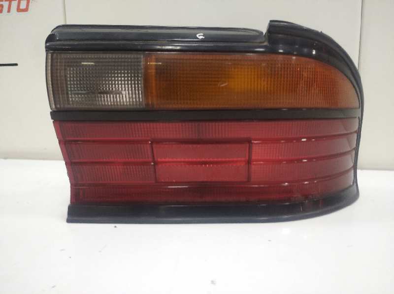 PILOTO TRASERO DERECHO MITSUBISHI GALANT FAMILIAR (EA0) *
