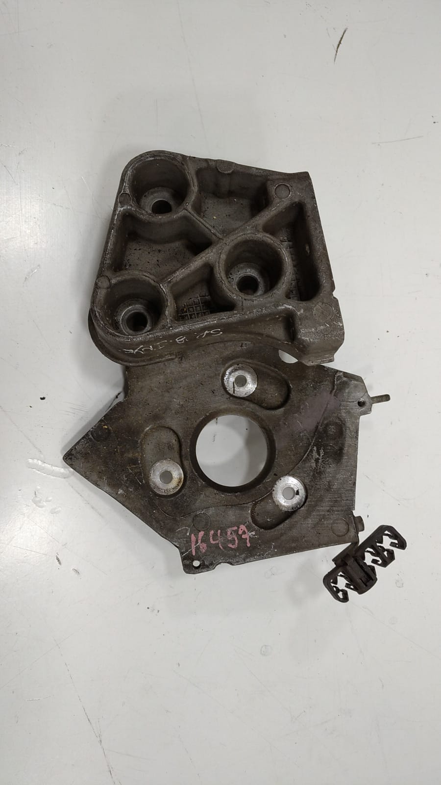 SOPORTE BOMBA INYECCION RENAULT LAGUNA II (BG0) 1.9 dCi Diesel