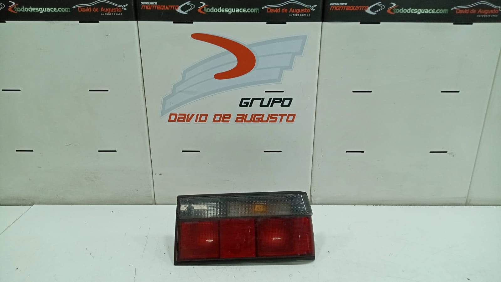PILOTO TRASERO DERECHO RENAULT 9 1.4