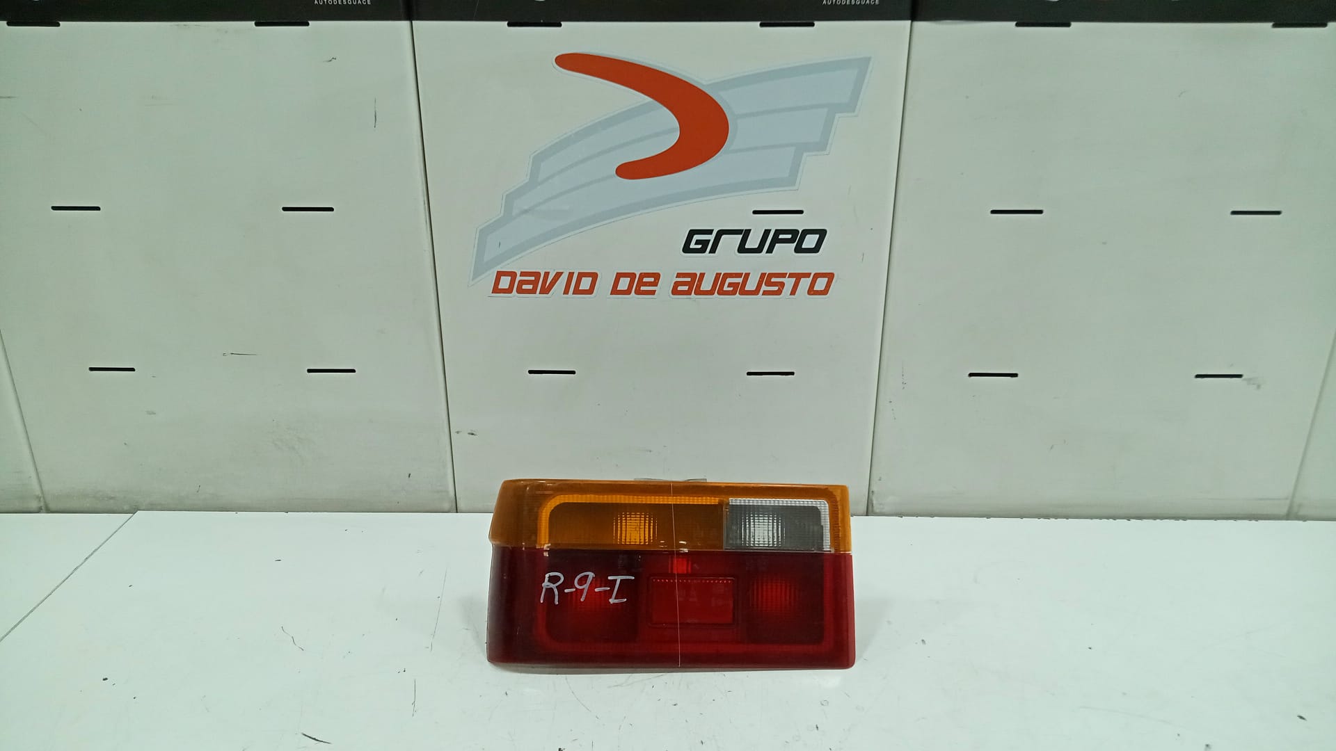 PILOTO TRASERO IZQUIERDO RENAULT 9