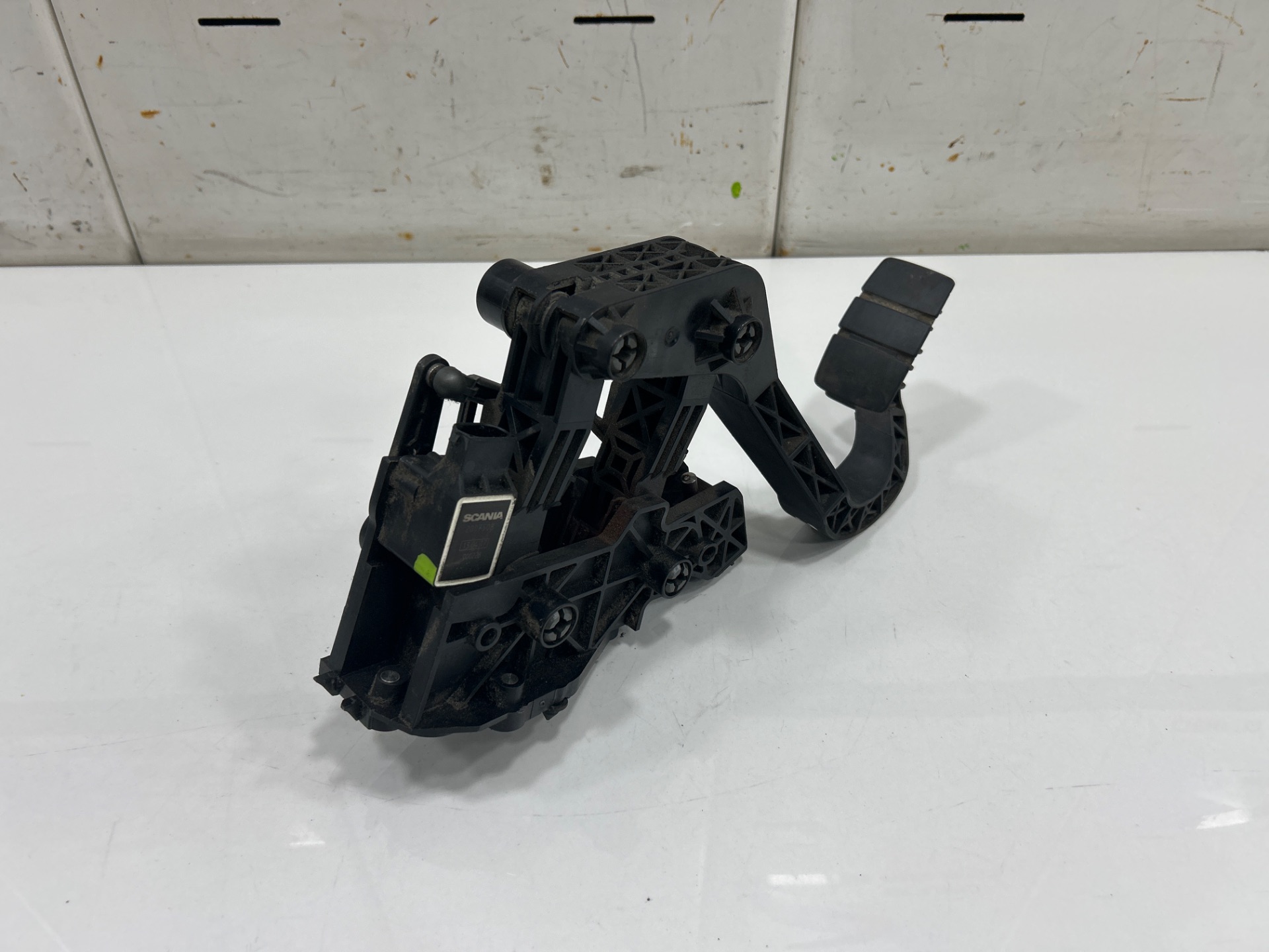 MOTOR LIMPIA DELANTERO SCANIA SERIE P/G/R (C-CLASE) FSa G320 (4x2) Corto CG 14