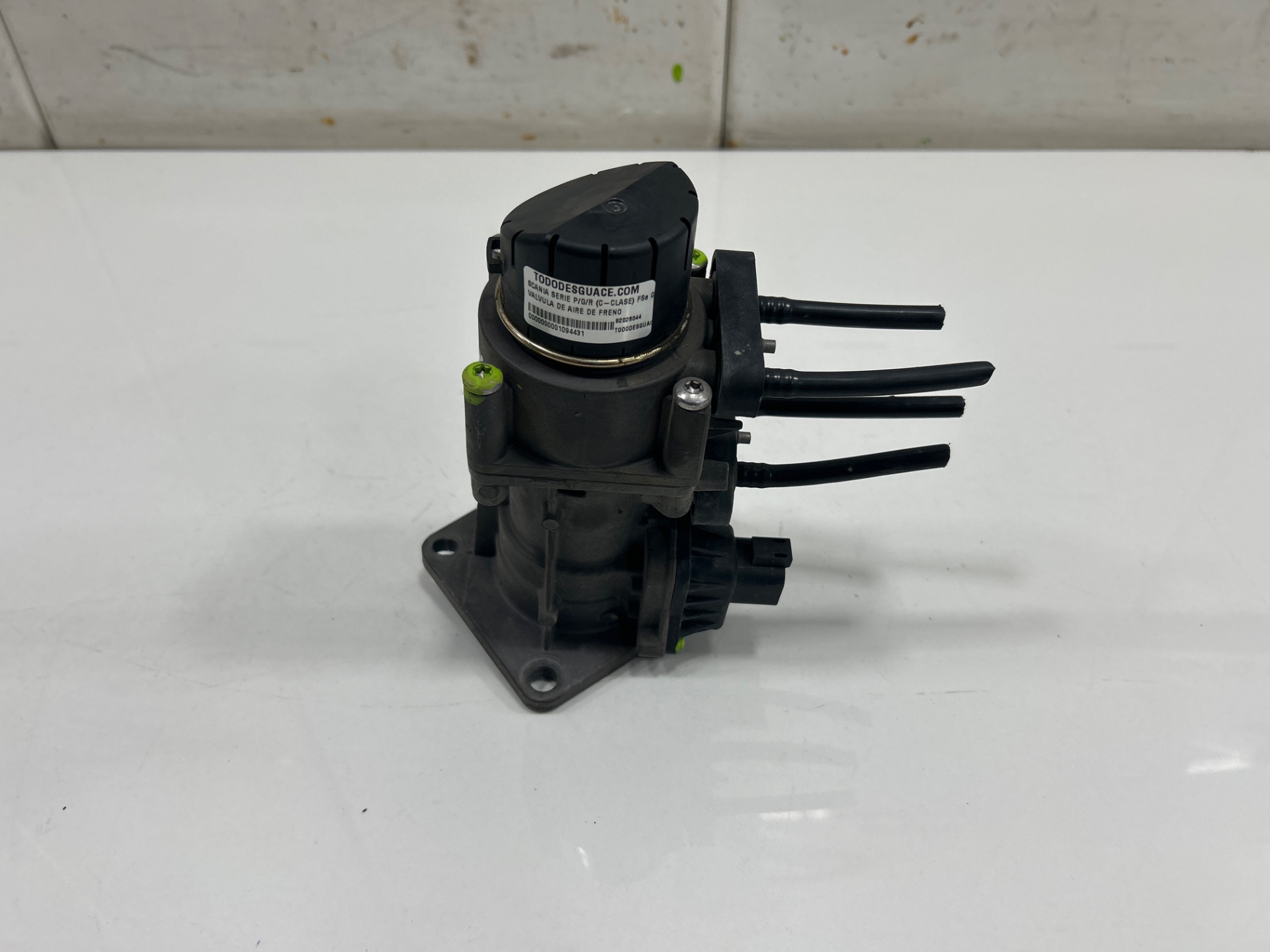 MOTOR ELEVALUNAS DELANTERO DERECHO SCANIA SERIE P/G/R (C-CLASE) FSa G320 (4x2) Corto CG 14