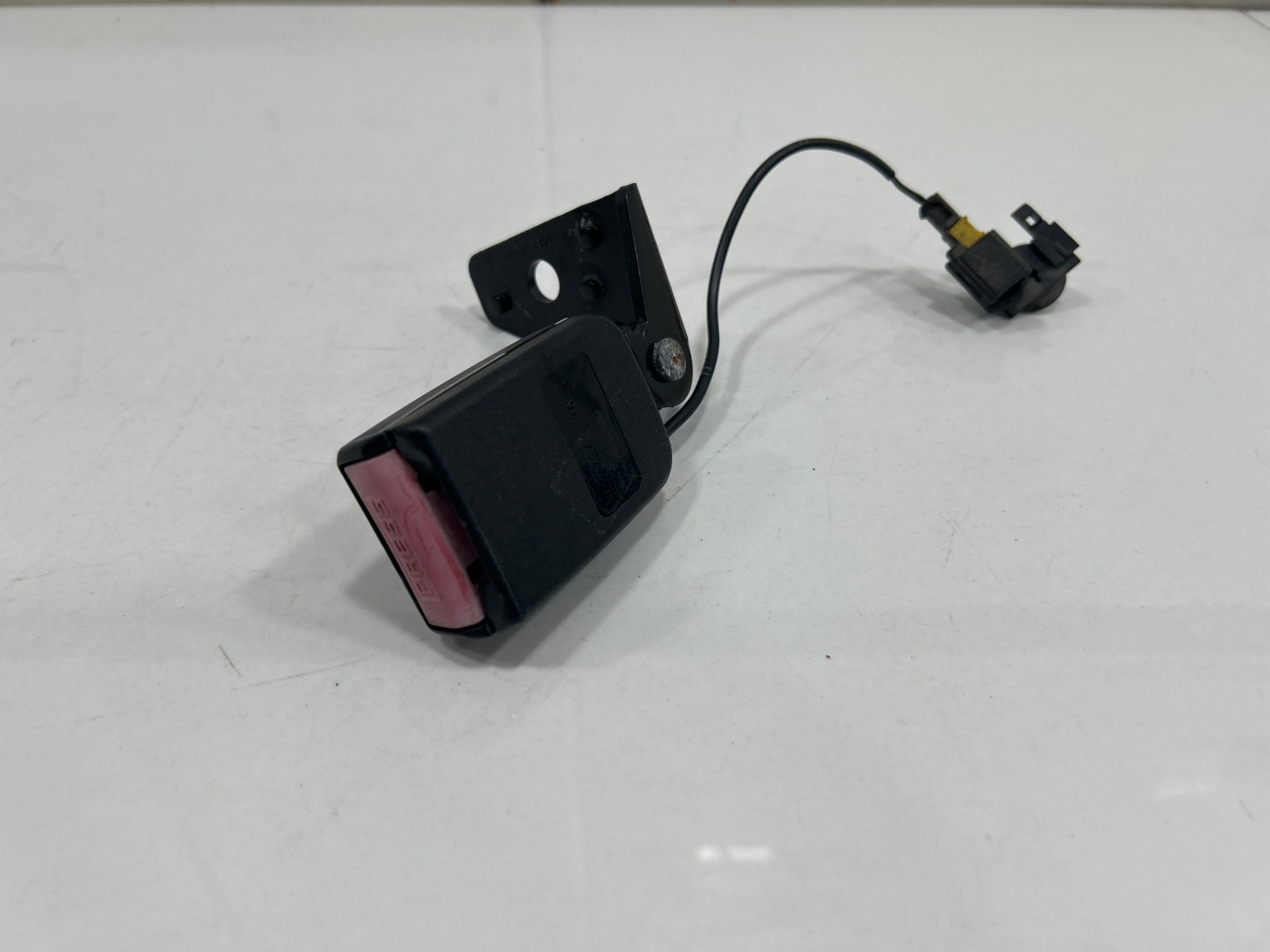 ANCLAJE CINTURON TRASERO CENTRAL PEUGEOT 207 Confort   |   06.07 - 12.12
