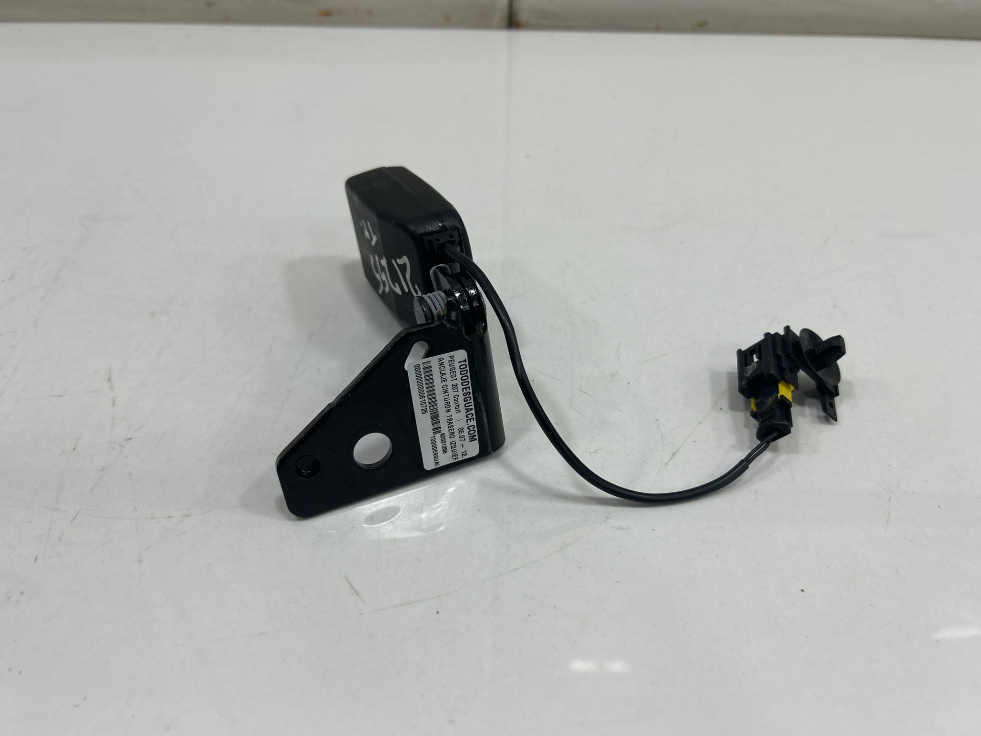 ANCLAJE CINTURON TRASERO CENTRAL PEUGEOT 207 Confort   |   06.07 - 12.12