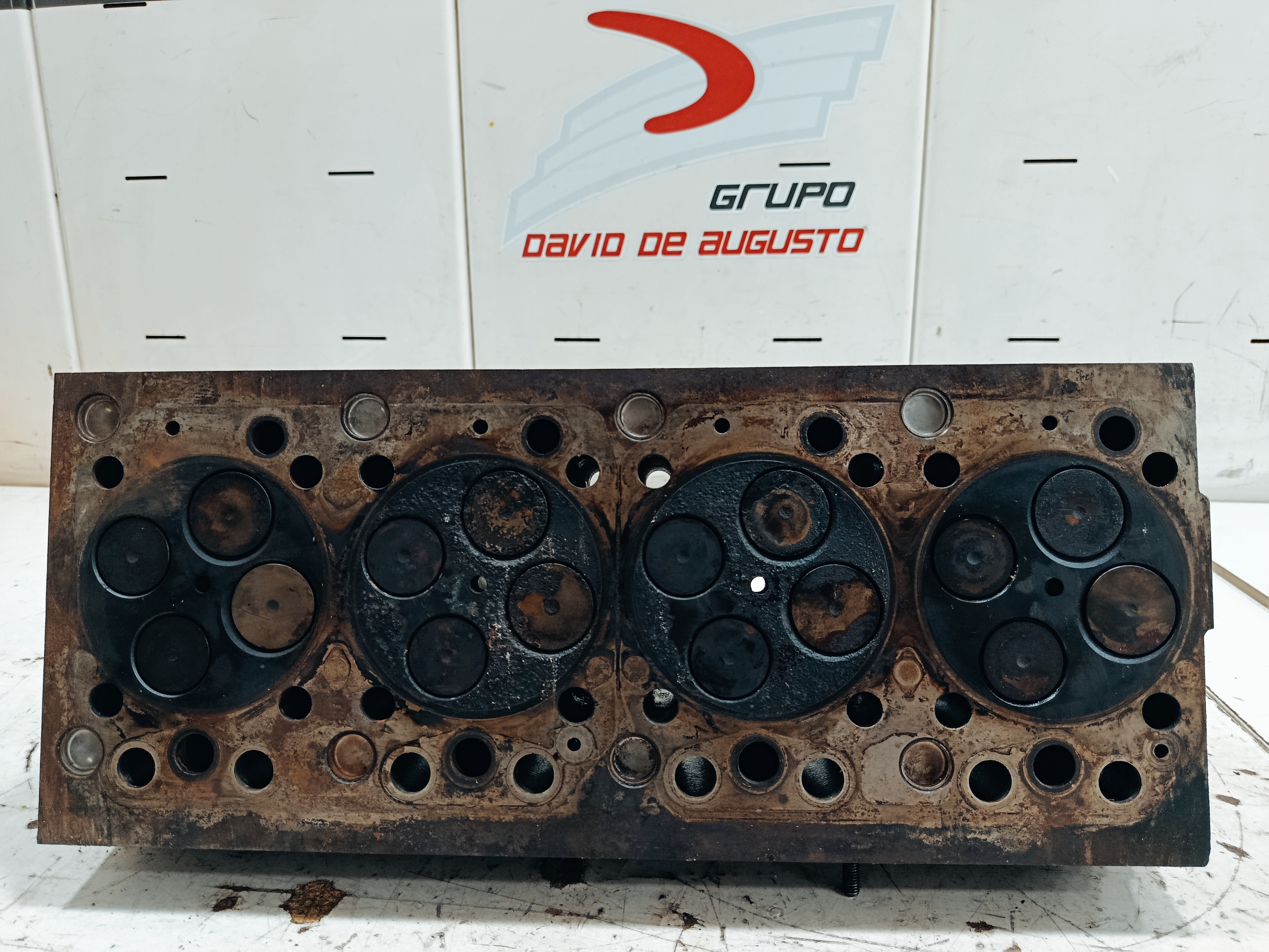 CULATA MAN TG - L 12.XXX 12.210   Chasis C (Compact)   |   01.05 - 12.09