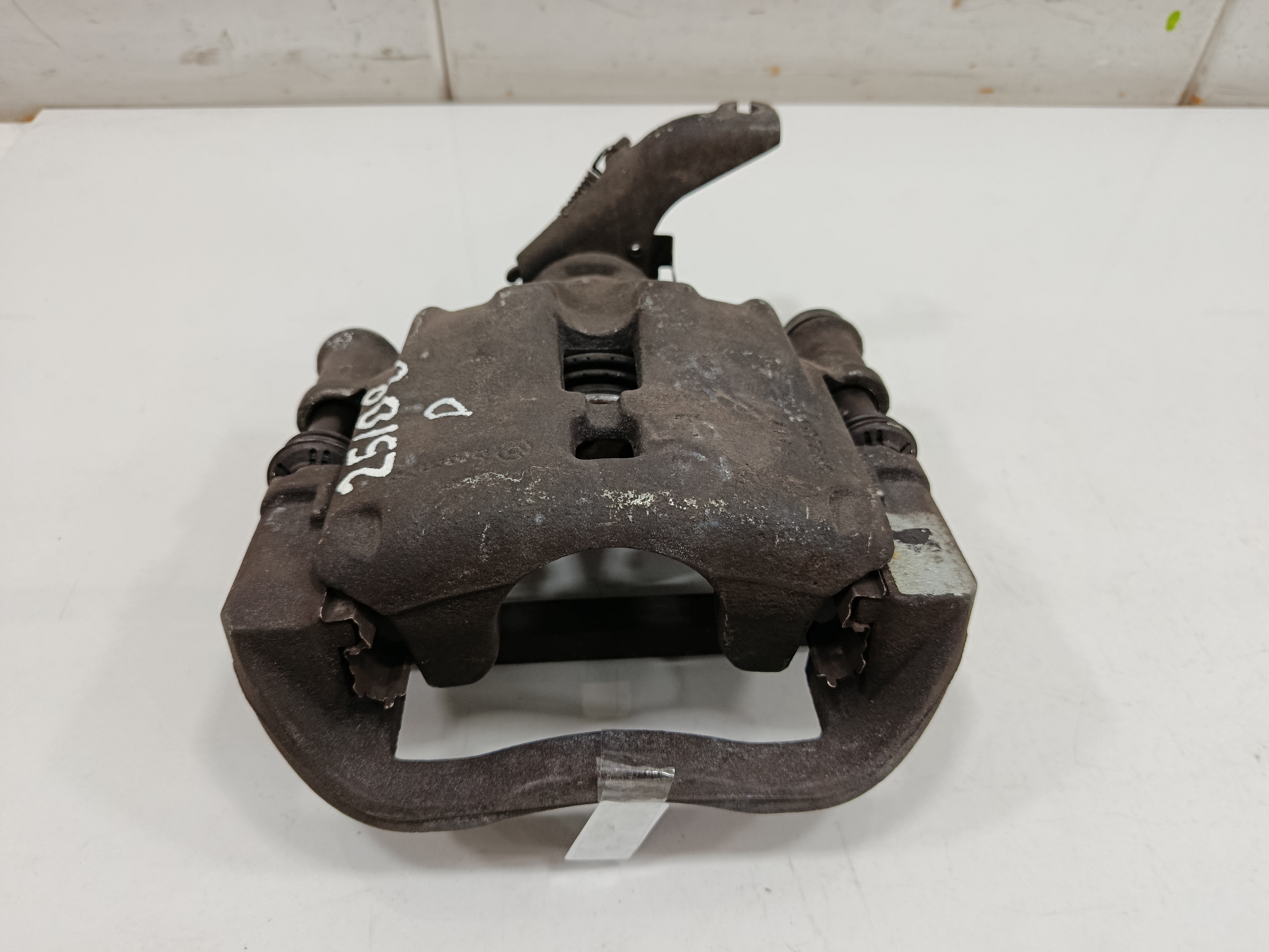PINZA DE FRENO TRASERA DERECHA IVECO DAILY CONF. PAQUETERÍA (SOMMER) Cabina simple 35 S... batalla 3750