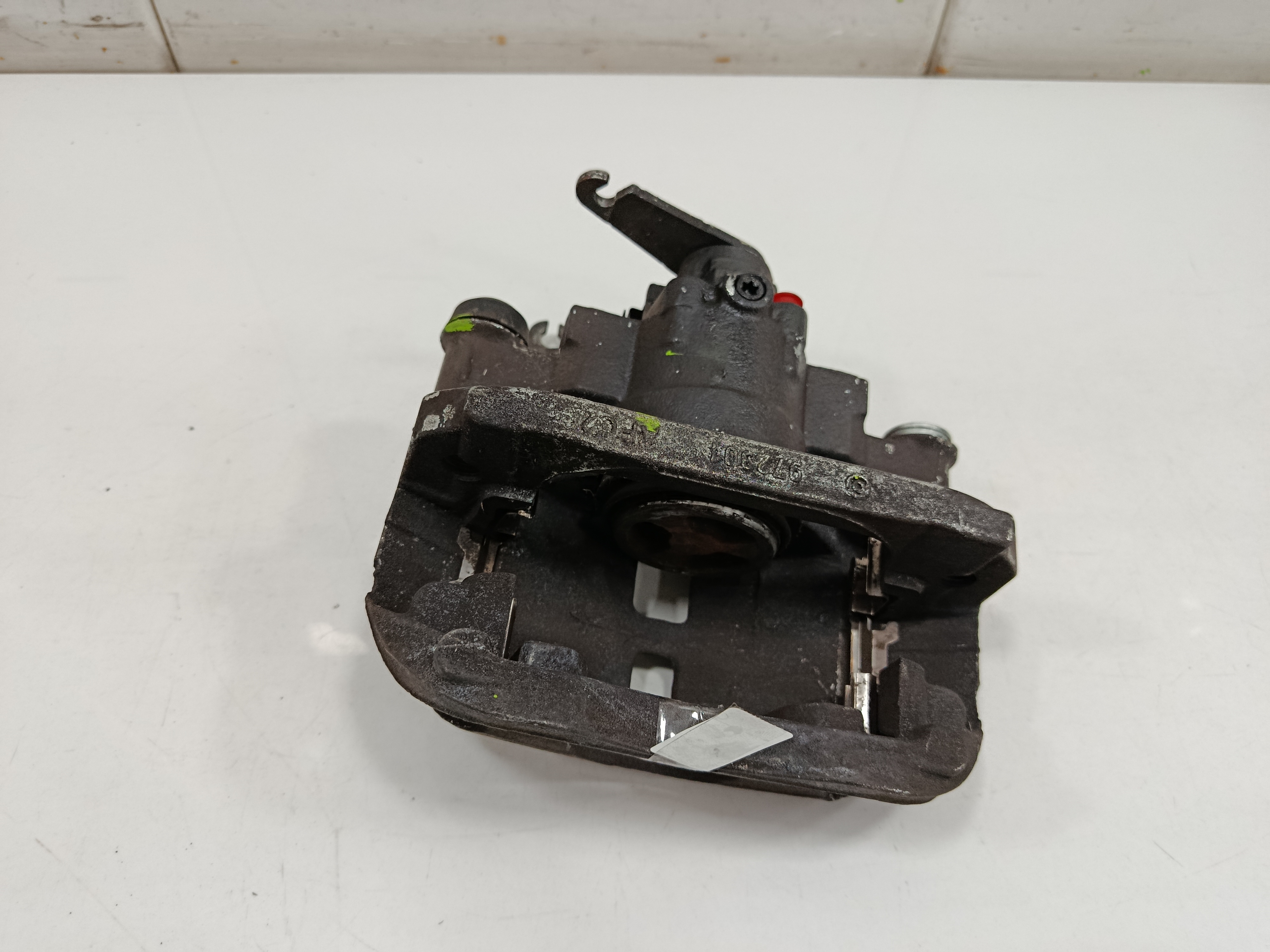 PINZA DE FRENO TRASERA DERECHA IVECO DAILY CONF. PAQUETERÍA (SOMMER) Cabina simple 35 S... batalla 3750