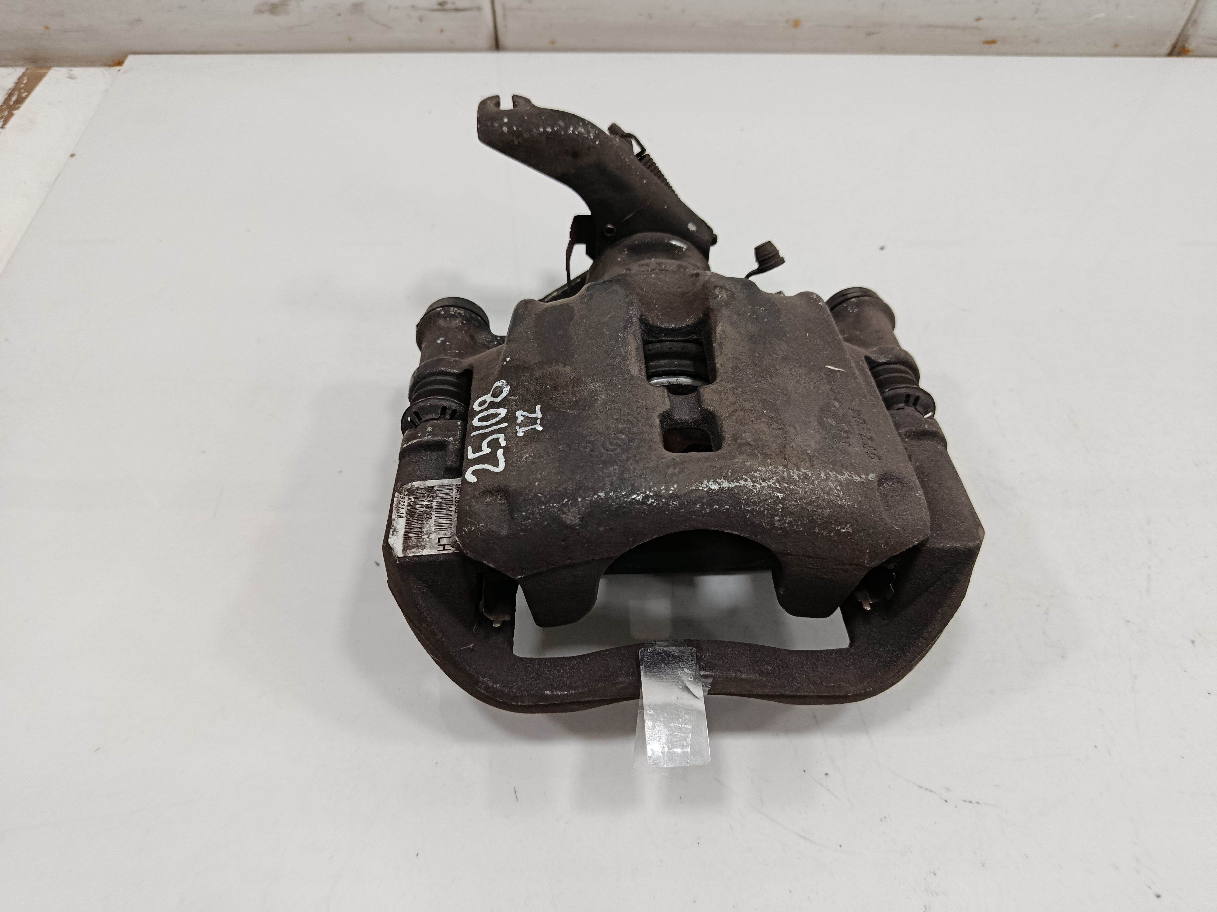 PINZA DE FRENO TRASERA IZQUIERDA IVECO DAILY CONF. PAQUETERÍA (SOMMER) Cabina simple 35 S... batalla 3750