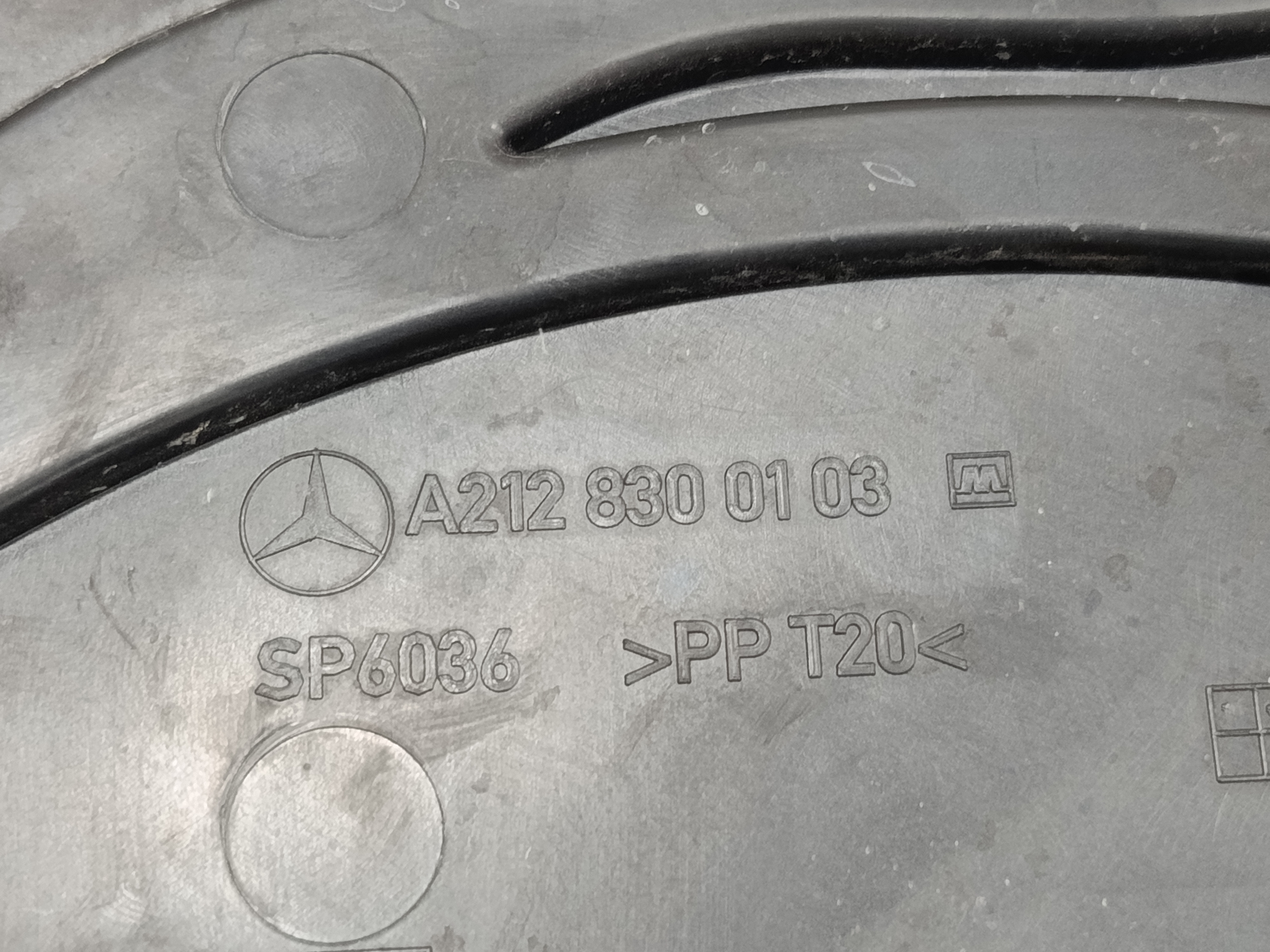 CAJA FILTRO AIRE MERCEDES CLASE E (W212) LIM. 220 CDI BlueEfficiency (212.002)   |   01.09 - 12.14