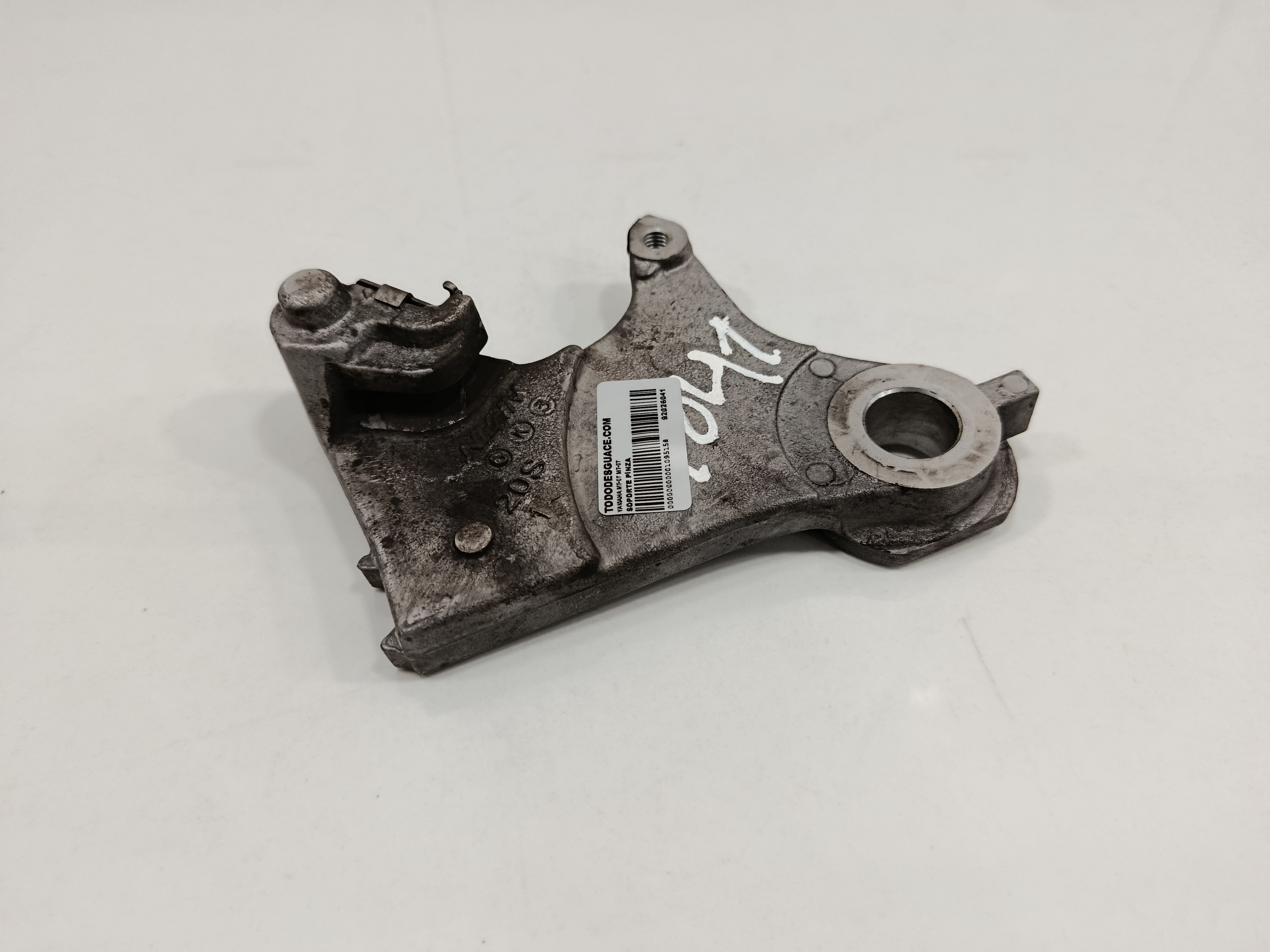 SOPORTE PINZA YAMAHA MT-07 MT-07