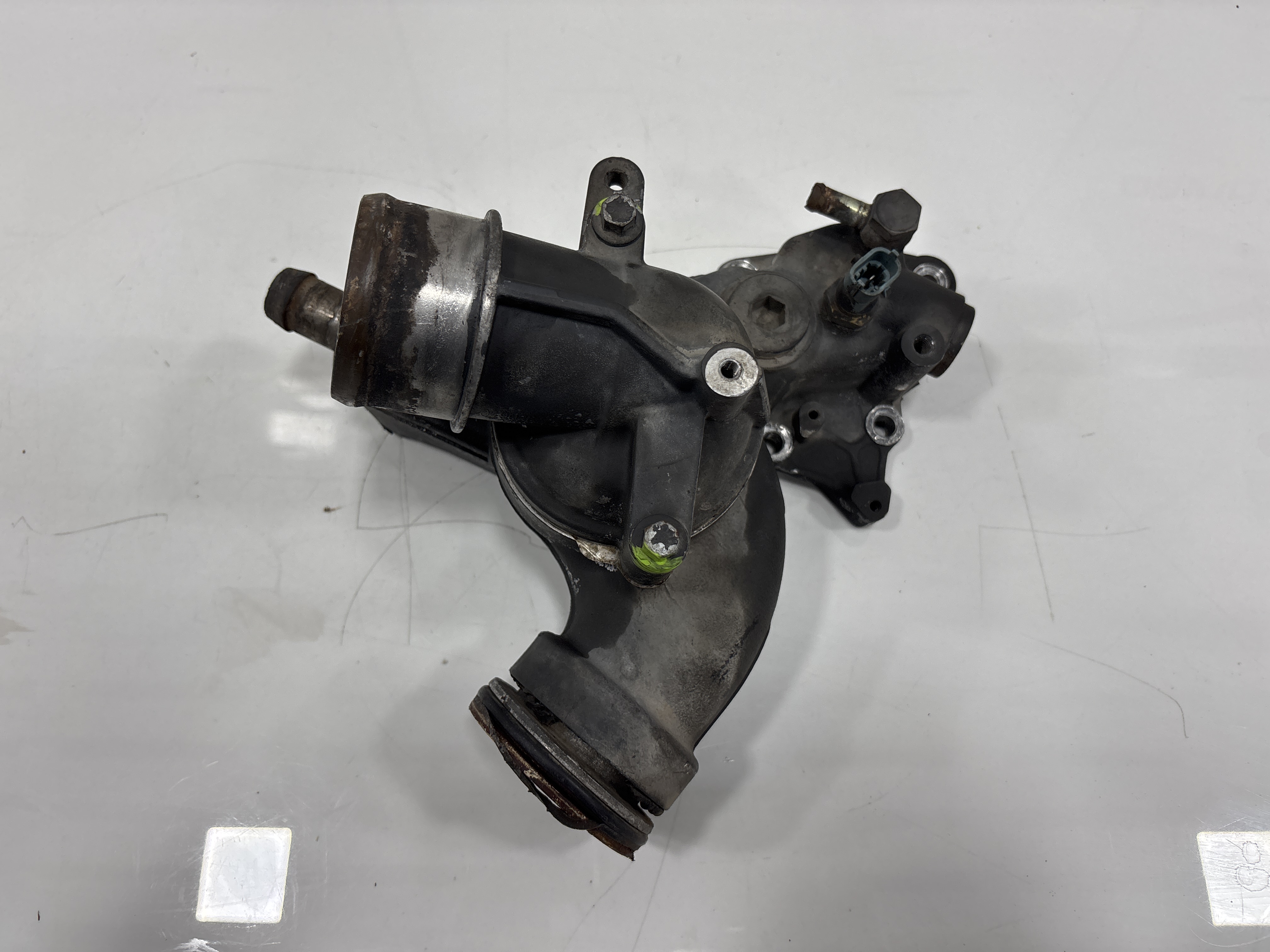 CUERPO TERMOSTATO RENAULT MIDLUM FG   XXX.12                   E5 Cabina doble