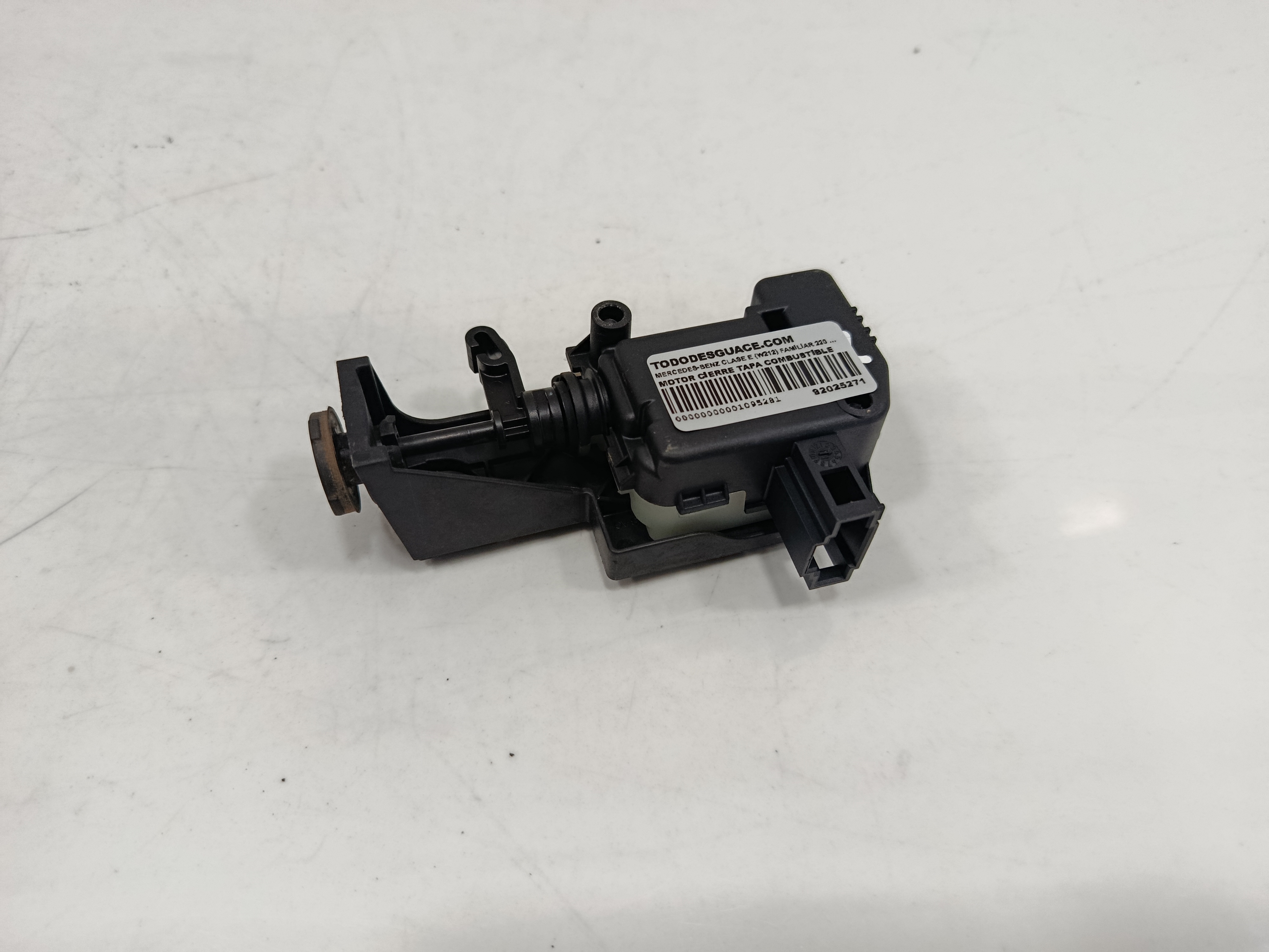 MOTOR CIERRE TAPA COMBUSTIBLE MERCEDES-BENZ CLASE E (W212) FAMILIAR 220 CDI BlueEfficiency (212.202)