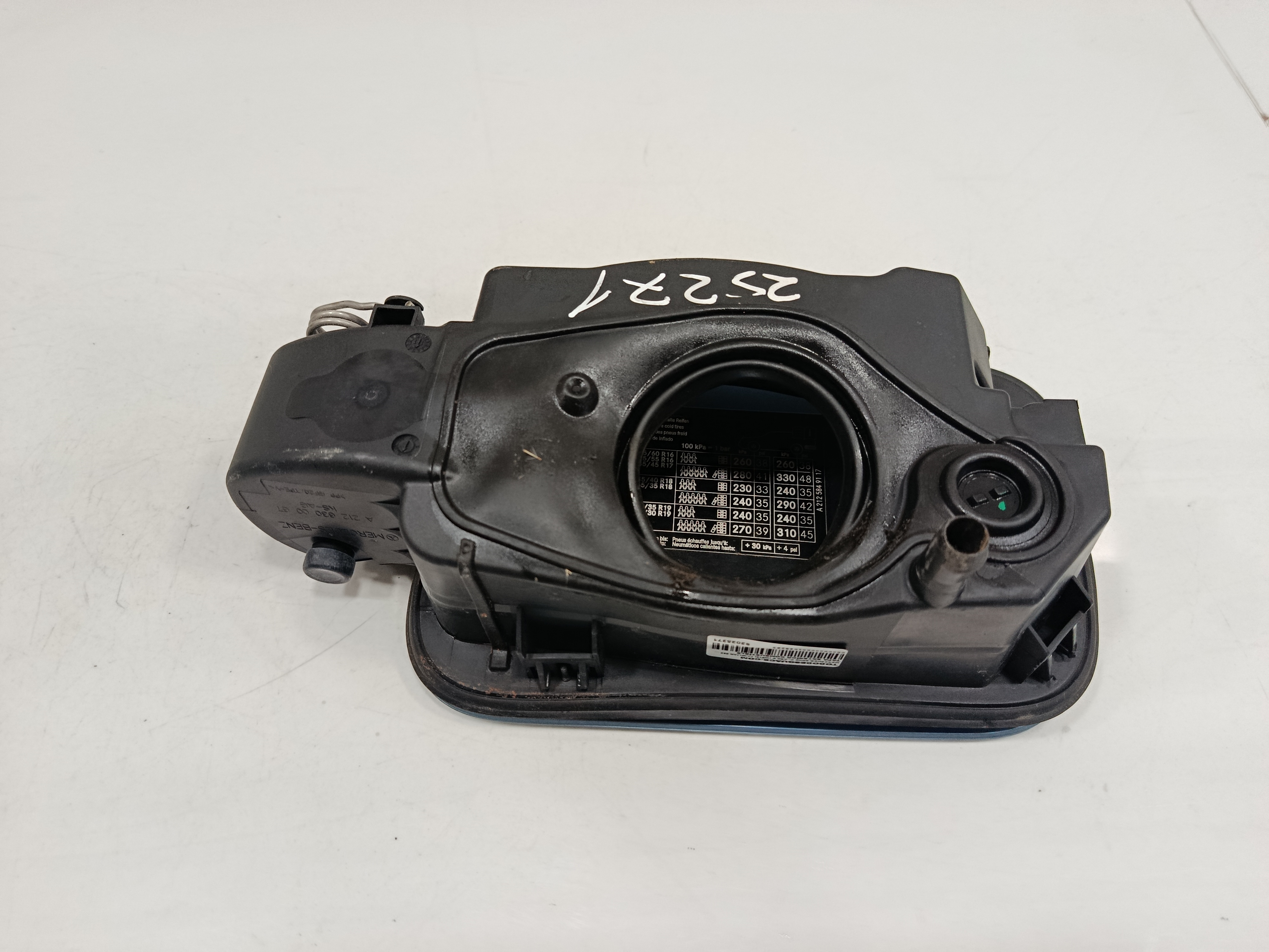 TAPA EXTERIOR COMBUSTIBLE MERCEDES-BENZ CLASE E (W212) FAMILIAR 220 CDI BlueEfficiency (212.202)