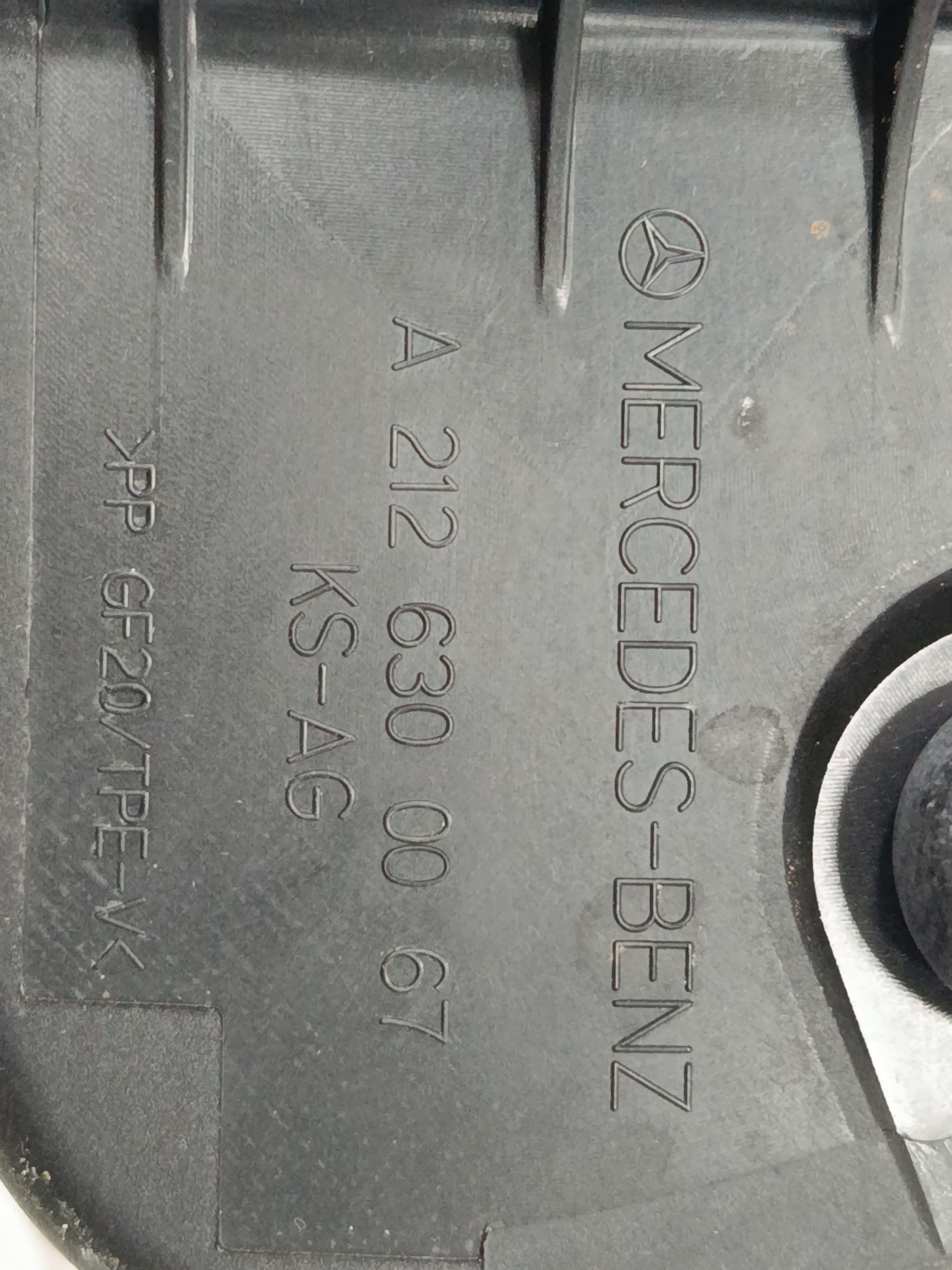 TAPA EXTERIOR COMBUSTIBLE MERCEDES-BENZ CLASE E (W212) FAMILIAR 220 CDI BlueEfficiency (212.202)