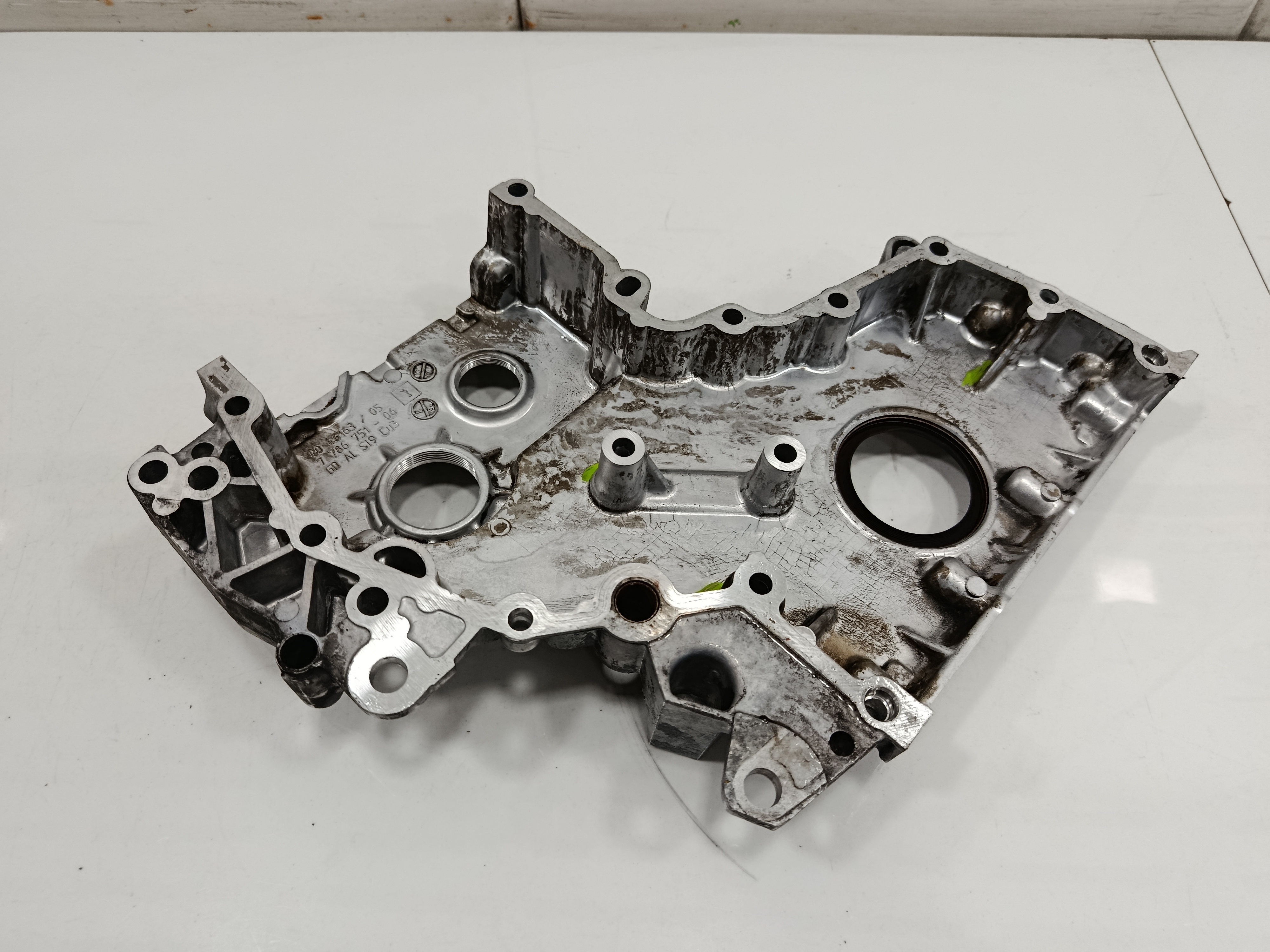 TAPA DISTRIBUCION BMW SERIE 5 BERLINA (E60) 530d