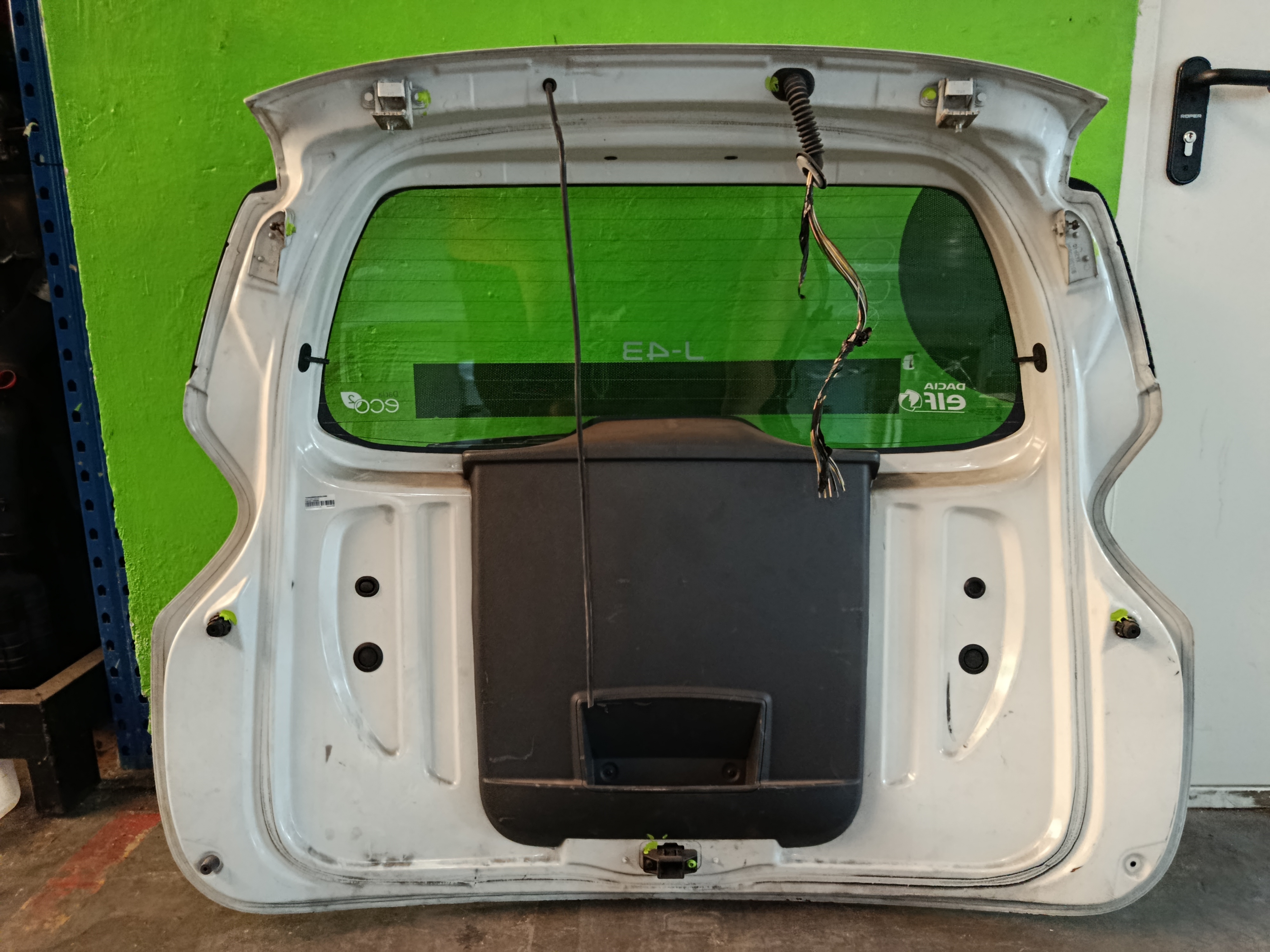 PORTON TRASERO DACIA LODGY Ambiance