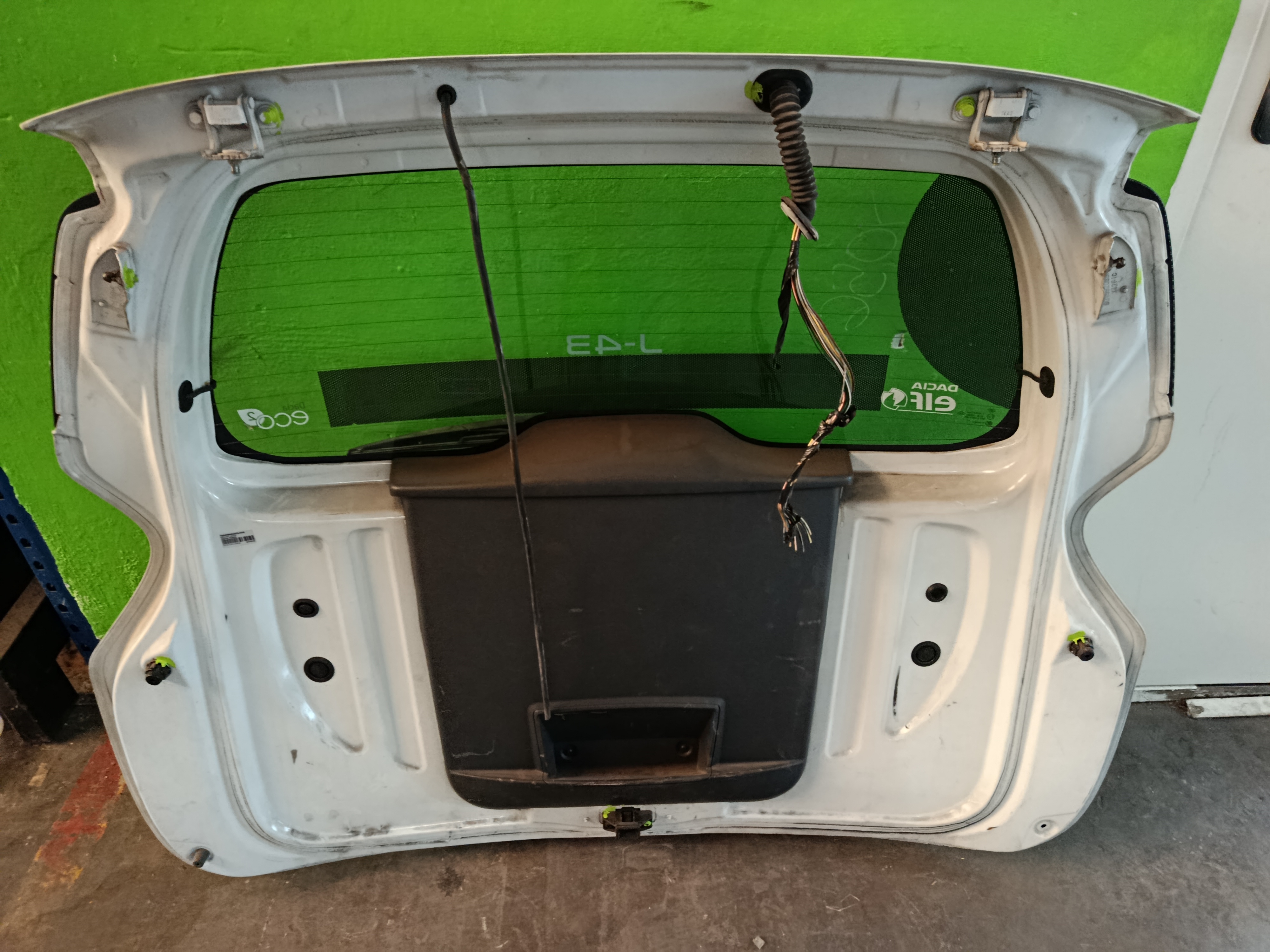 PORTON TRASERO DACIA LODGY Ambiance