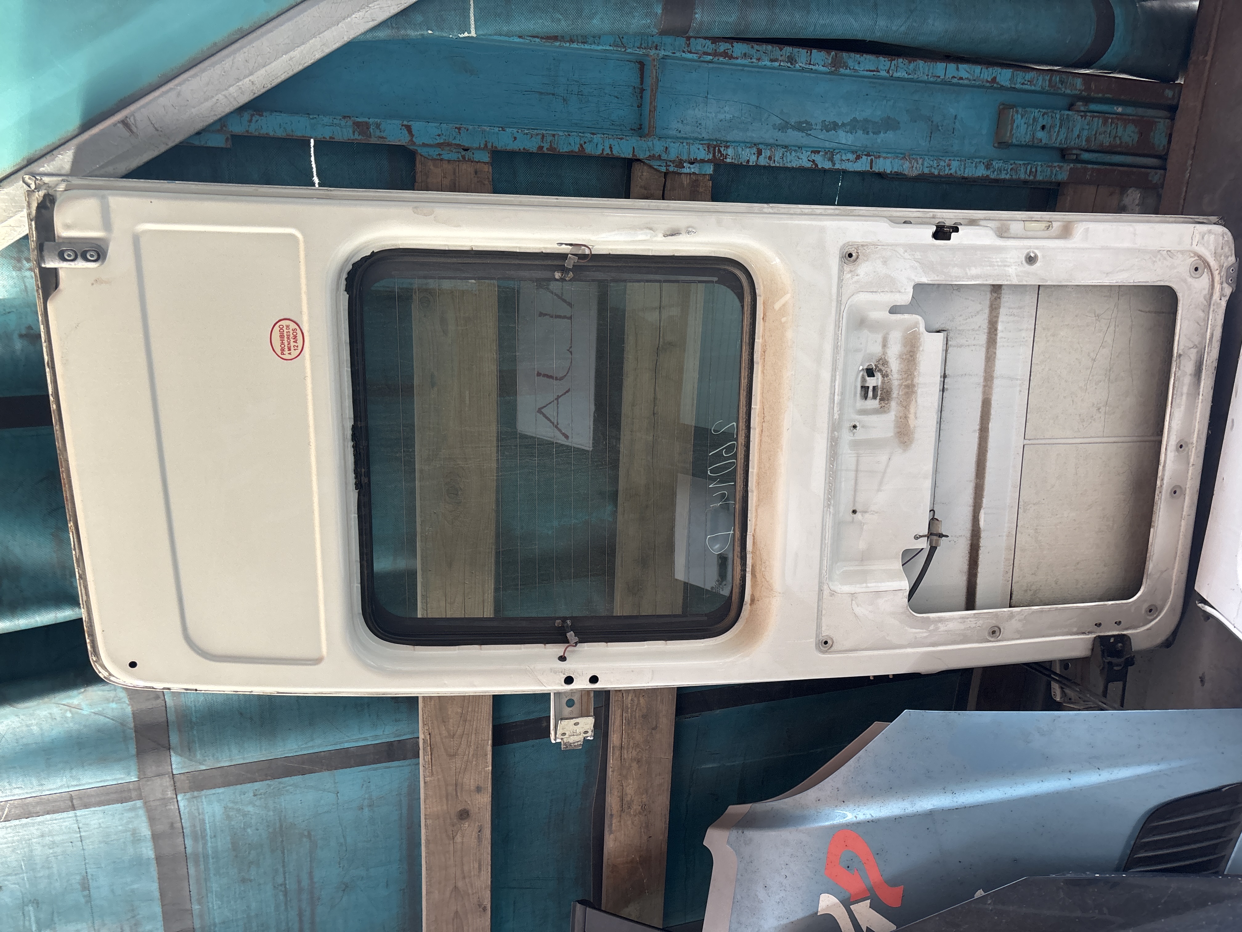 PUERTA TRASERA DERECHA VOLKSWAGEN LT CAJA CERRADA / COMBI (MOD. 1997) LT  28  Caja cerrada