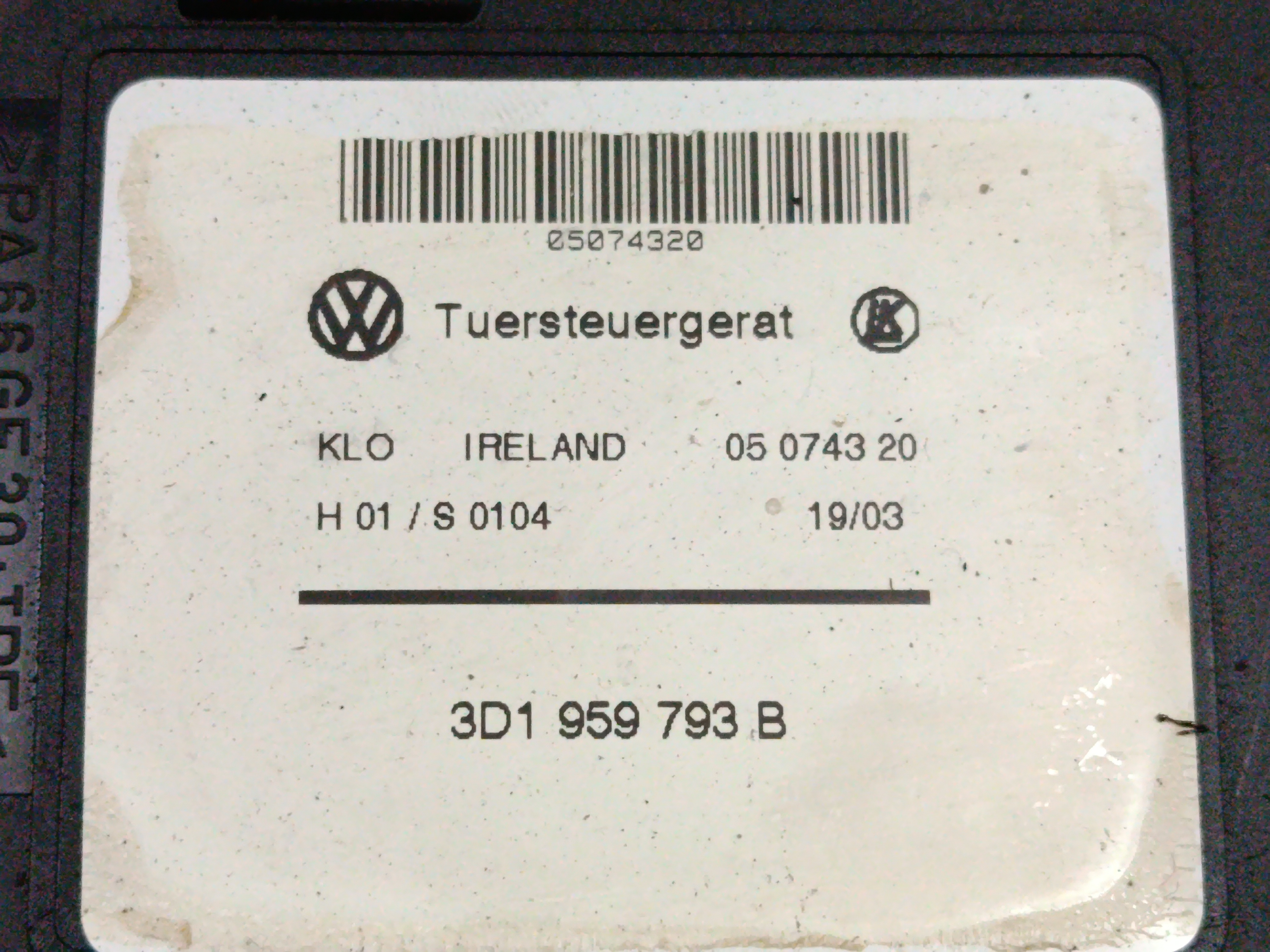 MOTOR ELEVALUNAS DELANTERO IZQUIERDO VOLKSWAGEN TOUAREG (7LA) TDI V10