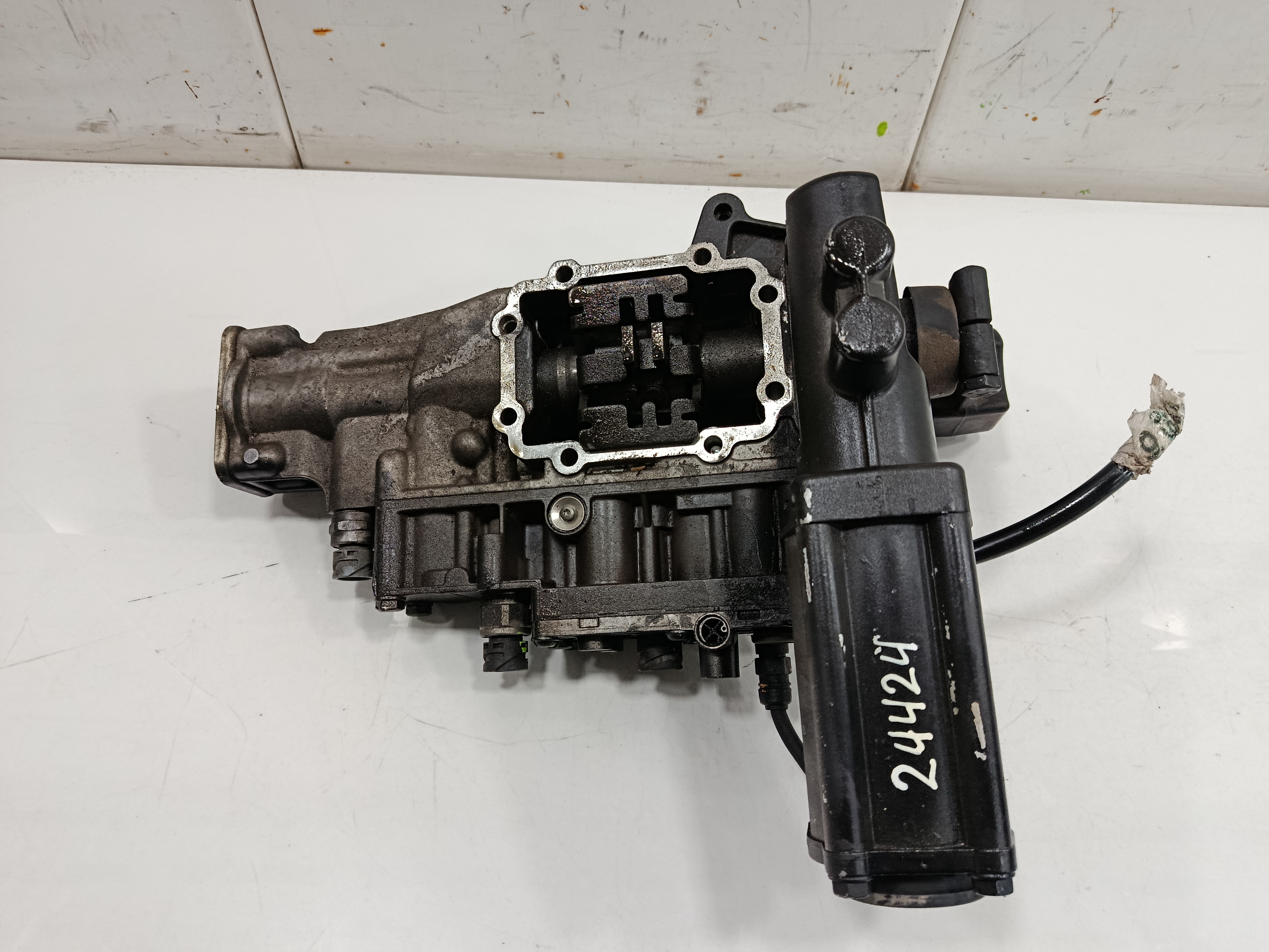 SELECTOR DE CAMBIO AUTOMÁTICO MAN TGS 18.XXX FSA / 4x2   LLS M (Largura mediana)