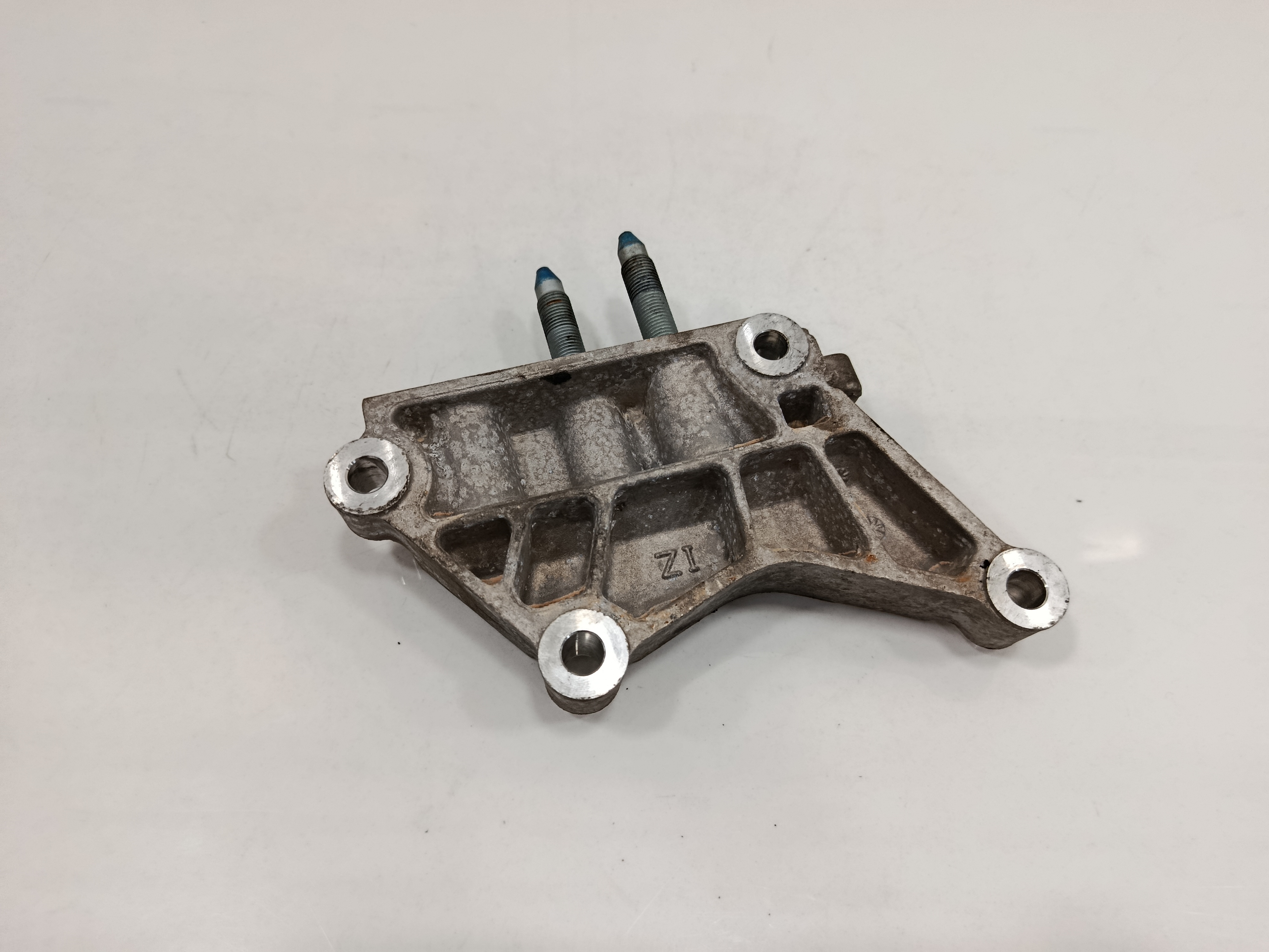 SOPORTE MOTOR HYUNDAI SANTA FE (DM) Style 4WD