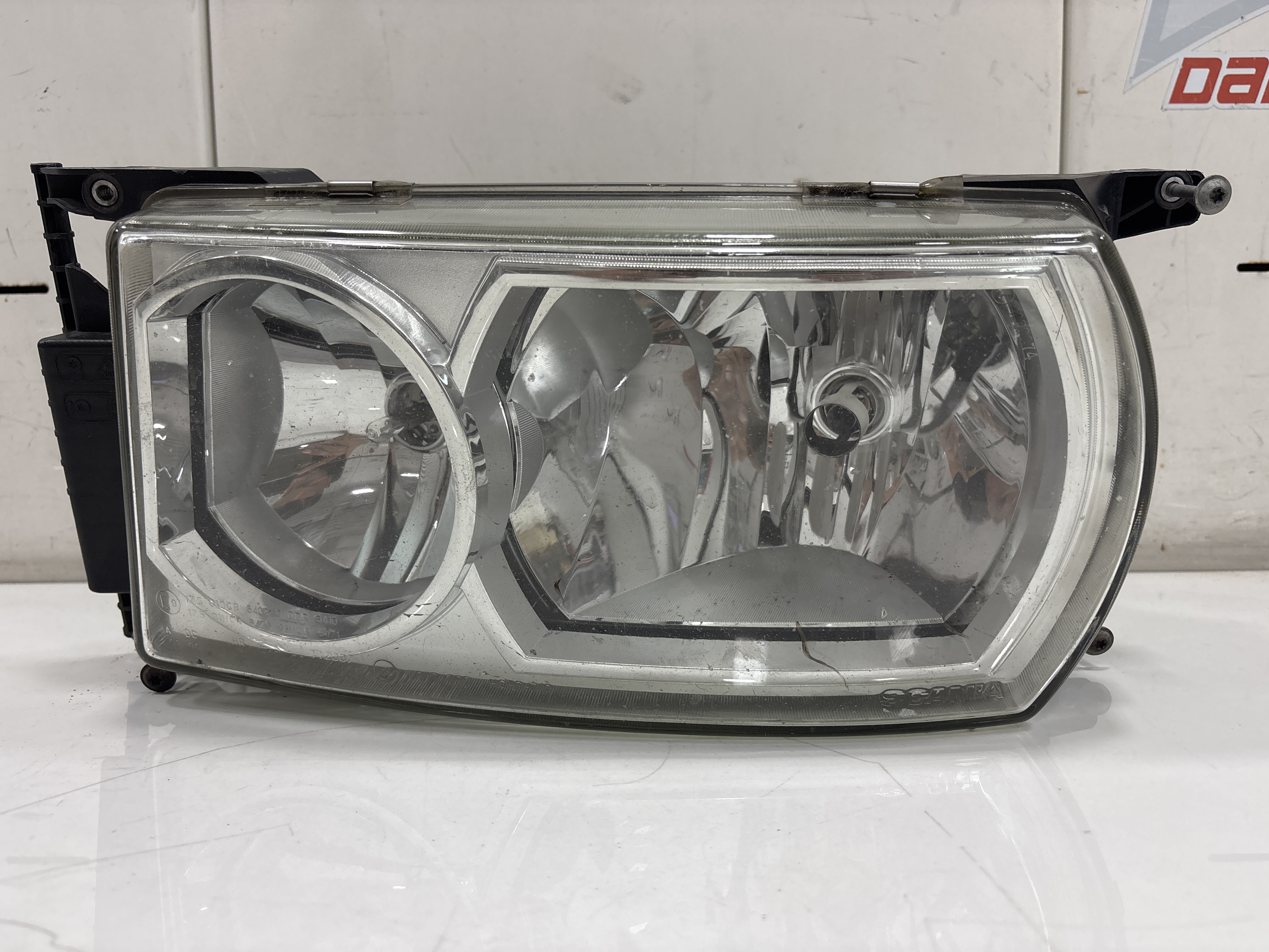 FARO IZQUIERDO SCANIA SERIE P/G/R (L-CLASE) FSa G450 (4x2) Corto CG 14