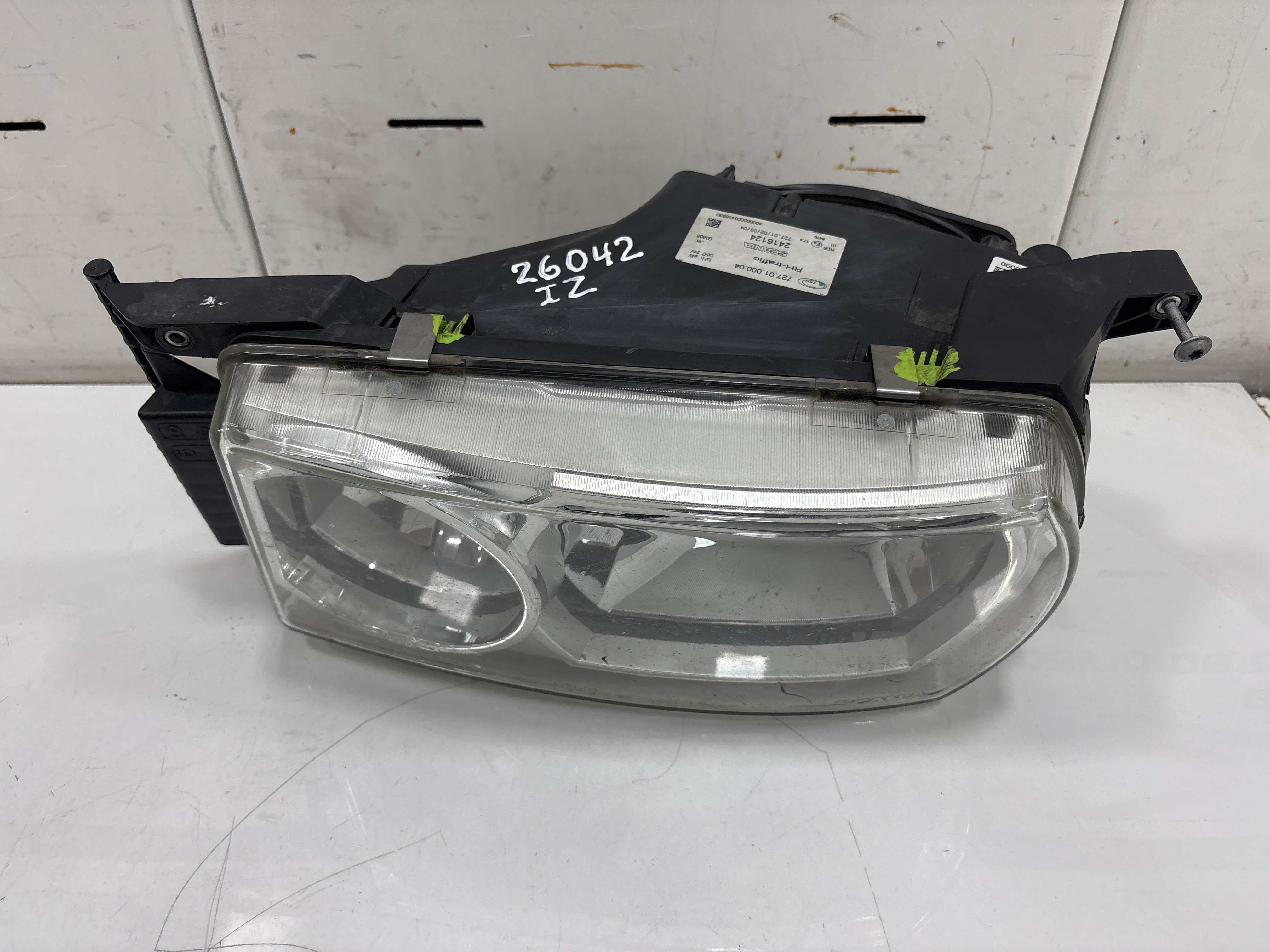 FARO IZQUIERDO SCANIA SERIE P/G/R (L-CLASE) FSa G450 (4x2) Corto CG 14