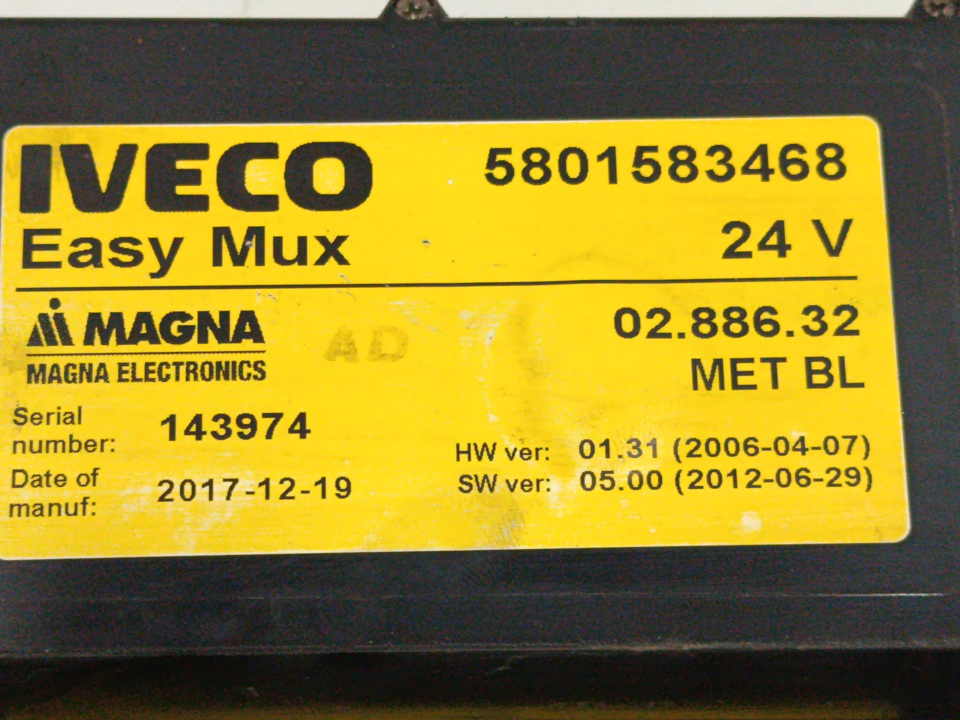 MODULO ELECTRONICO IVECO EUROCARGO Volquete 120 E 4x2 Cabina doble