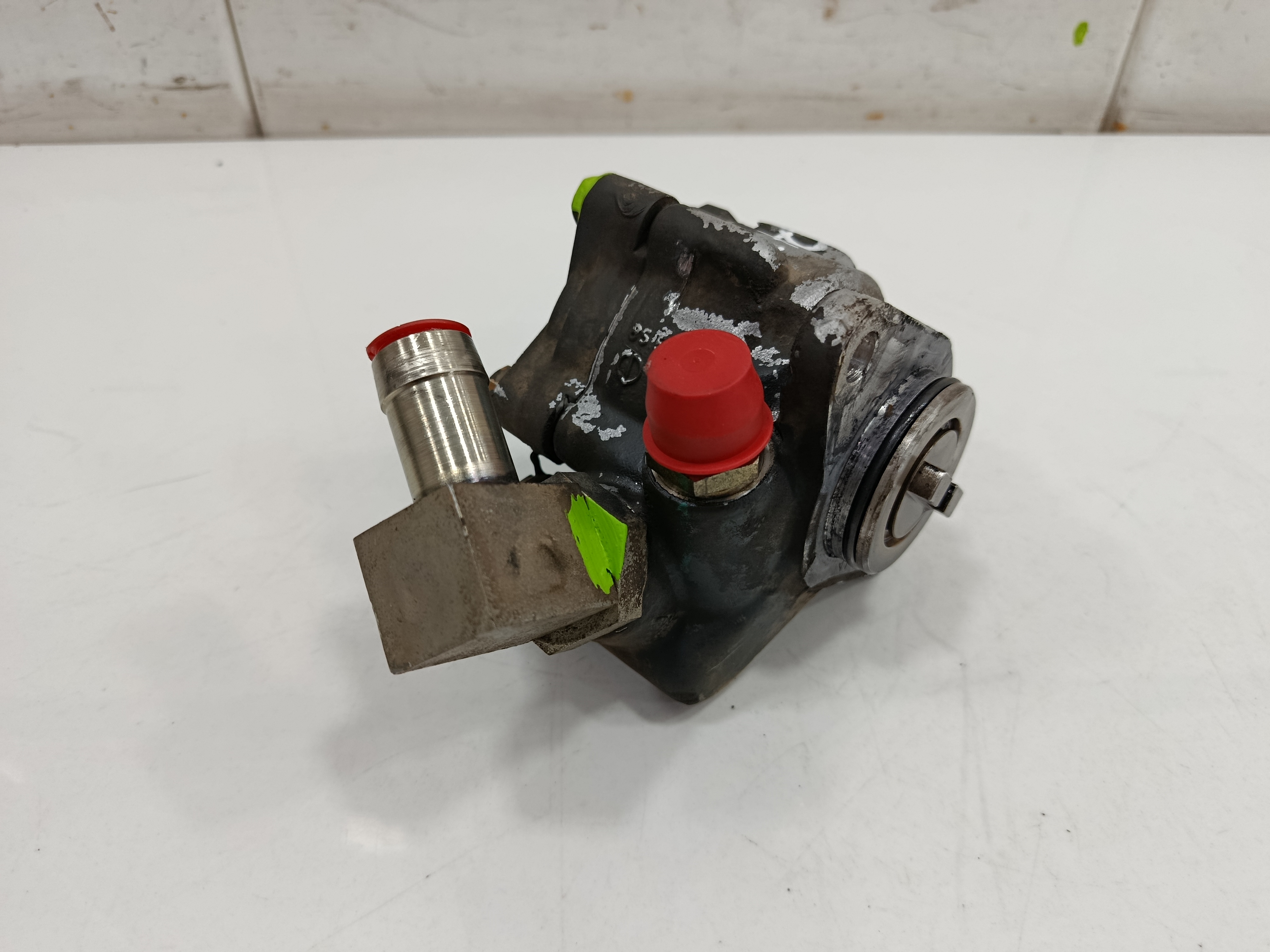 BOMBA DIRECCION RENAULT MIDLUM FG   XXX.10                   E4 Cabina doble