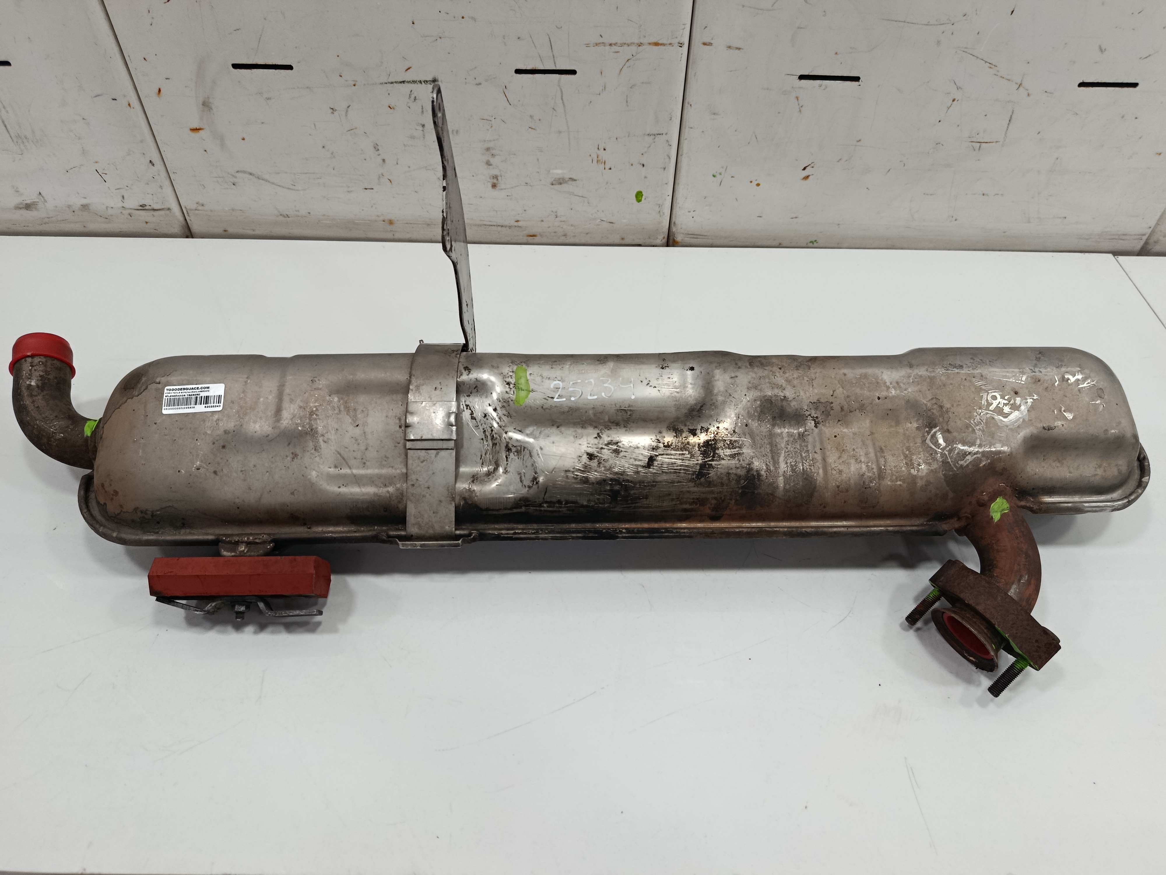 SILENCIADOR TRASERO FORD FOCUS BERLINA (CAK) Ambiente