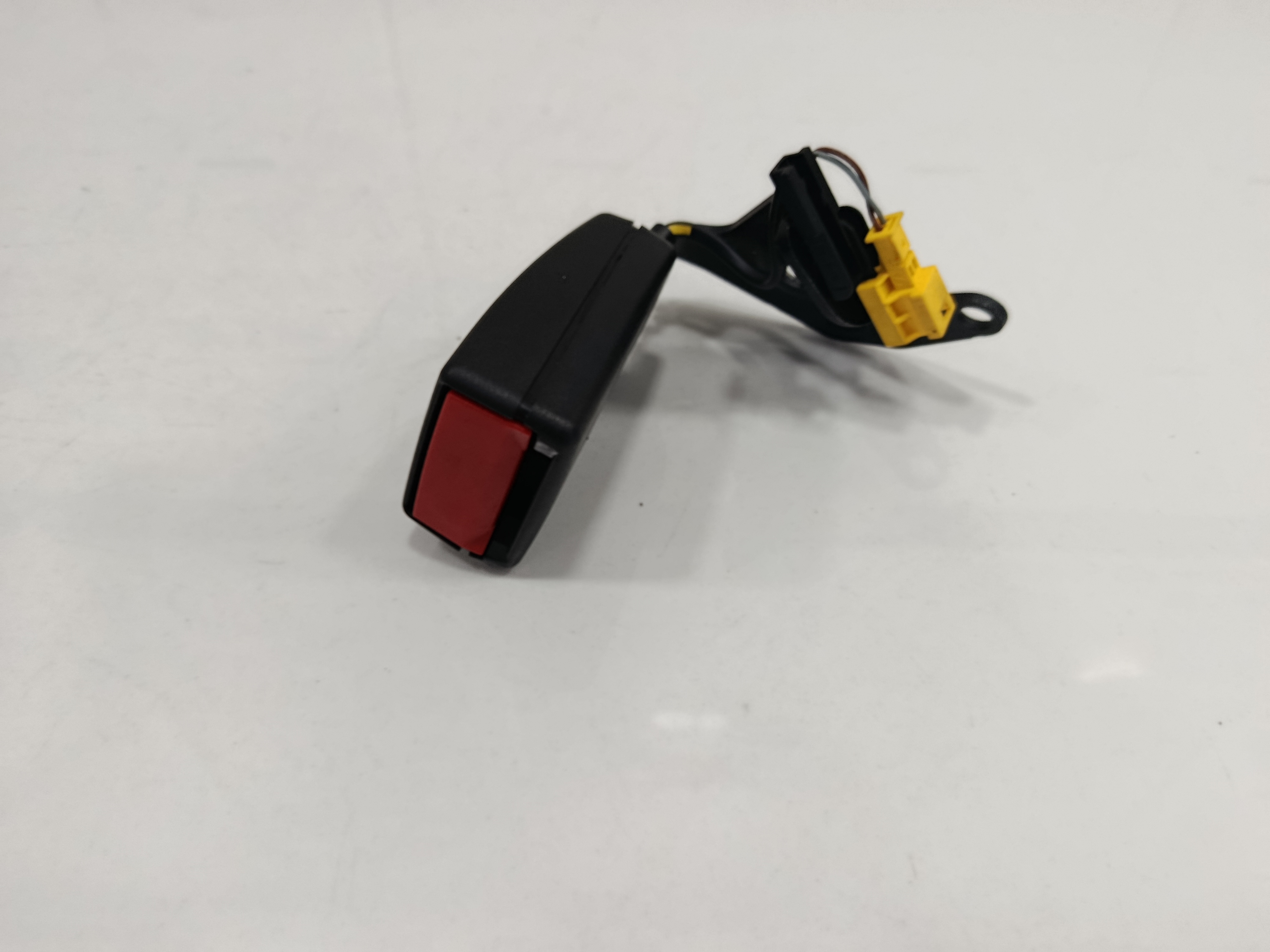 ANCLAJE CINTURON DELANTERO DERECHO MERCEDES CLASE C (W204) BERLINA 2.1 CDI CAT