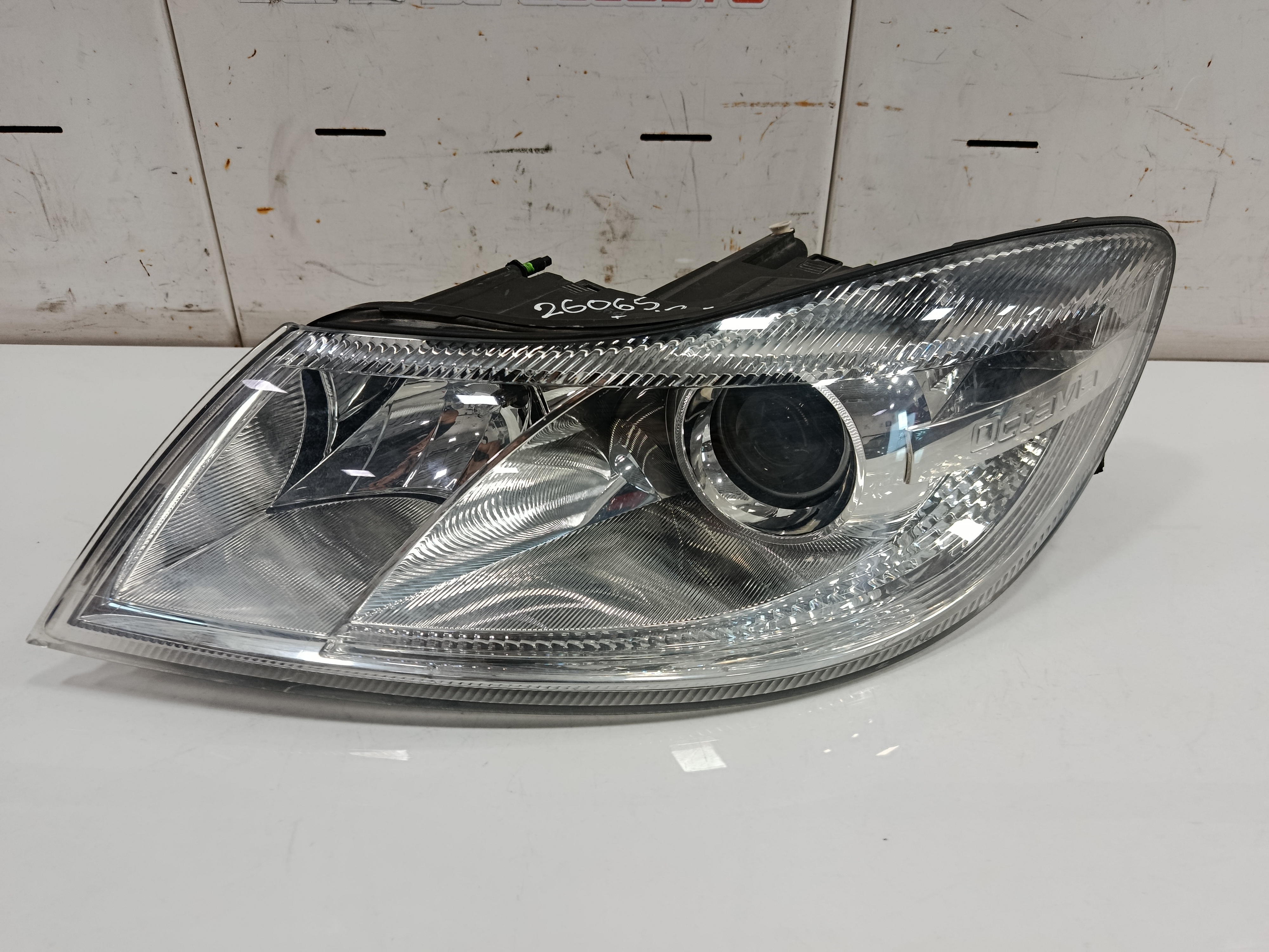 FARO IZQUIERDO SKODA OCTAVIA BERLINA (1Z3) Active