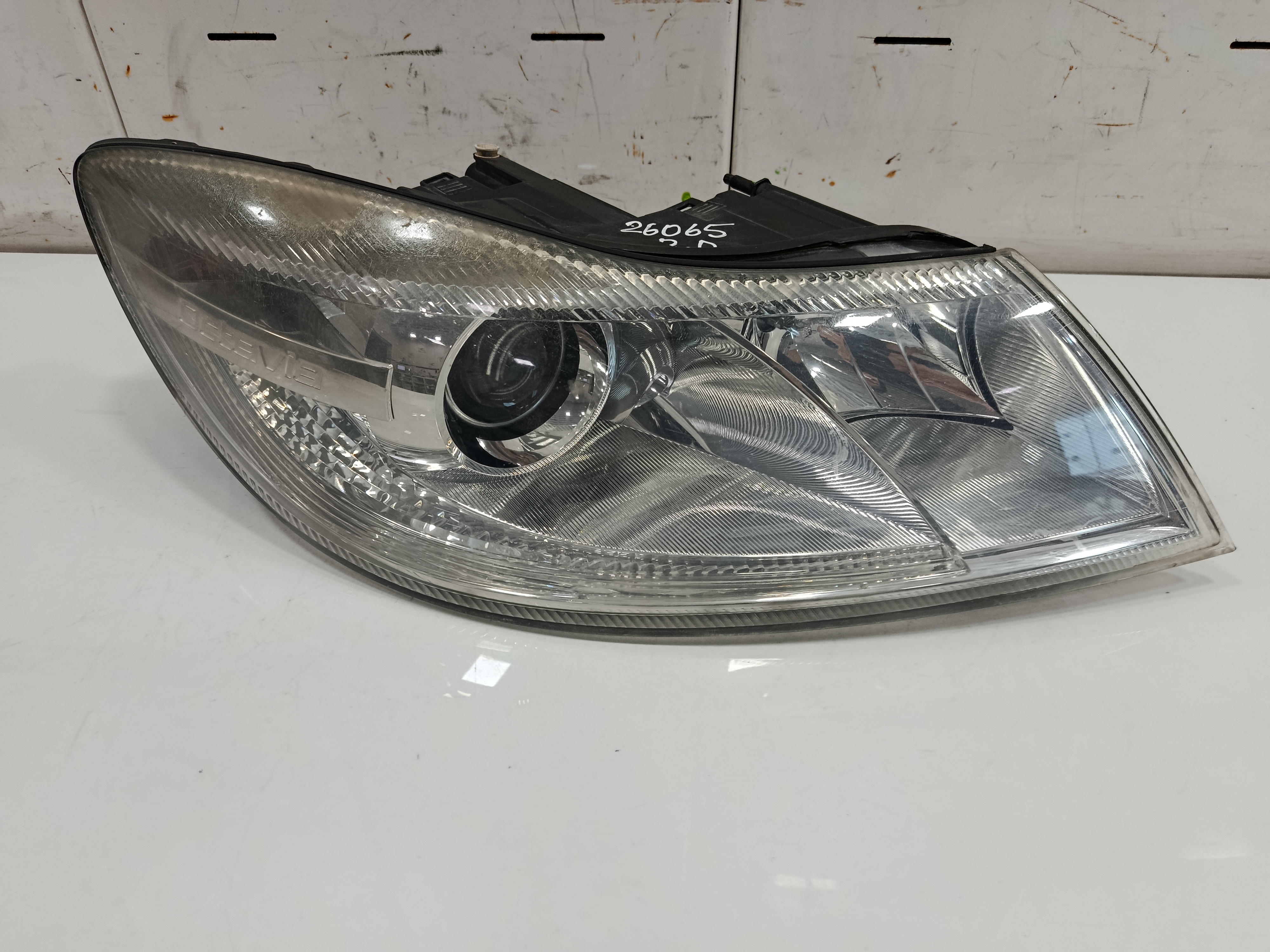 FARO DERECHO SKODA OCTAVIA BERLINA (1Z3) Active