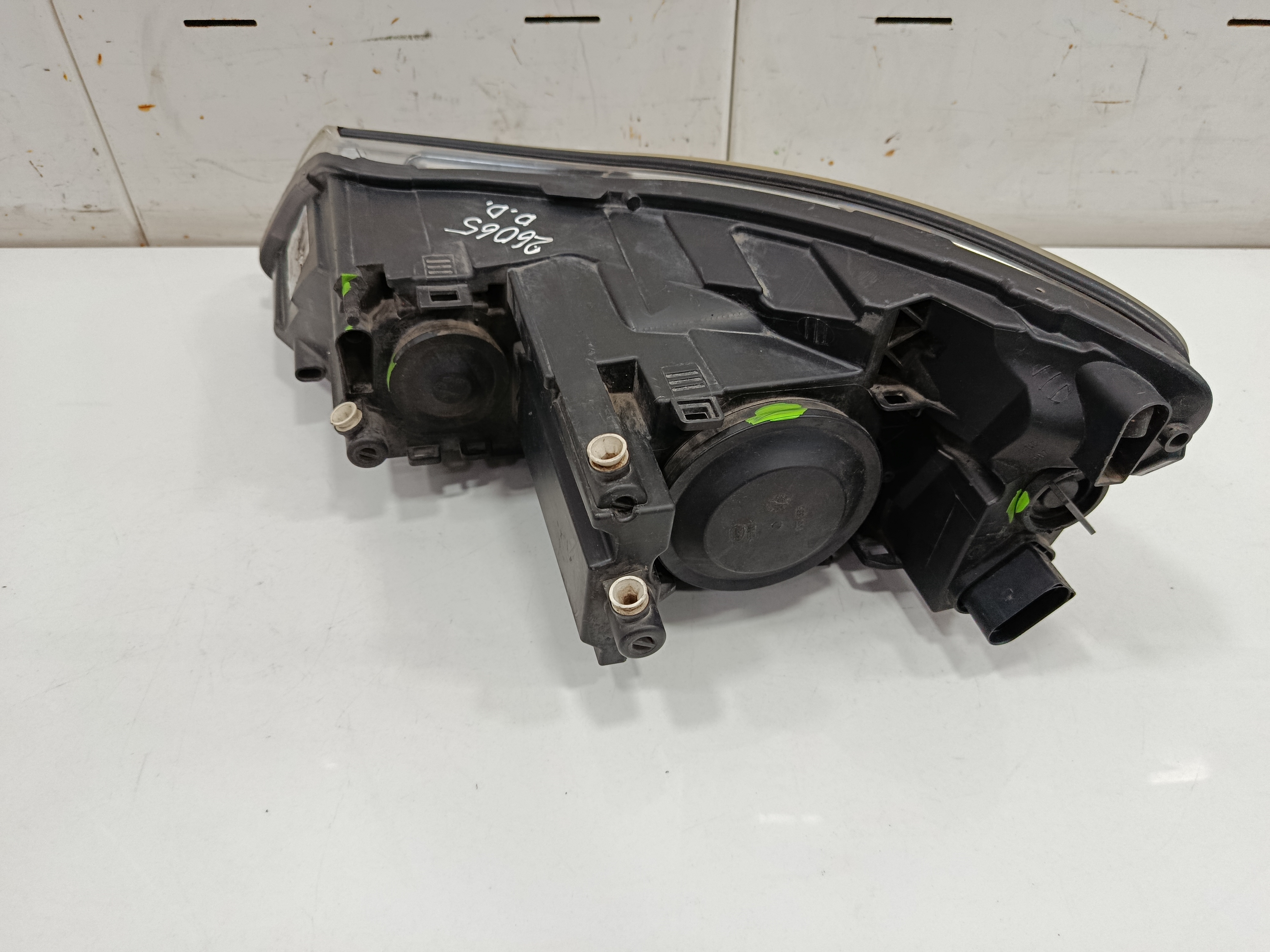 FARO DERECHO SKODA OCTAVIA BERLINA (1Z3) Active