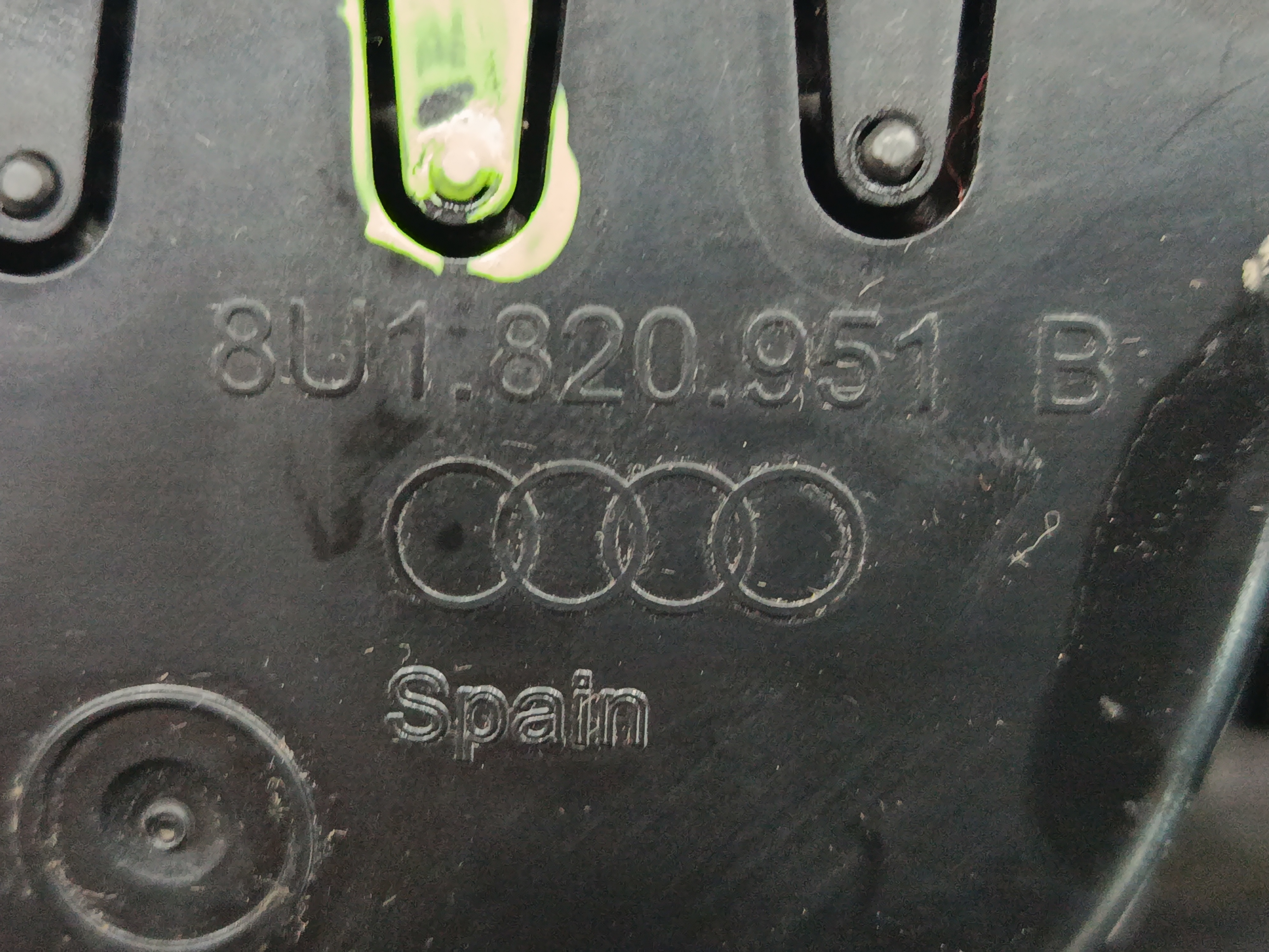 AIREADOR CENTRAL AUDI Q3 (8U) 2.0 TDI (103kW) Advance