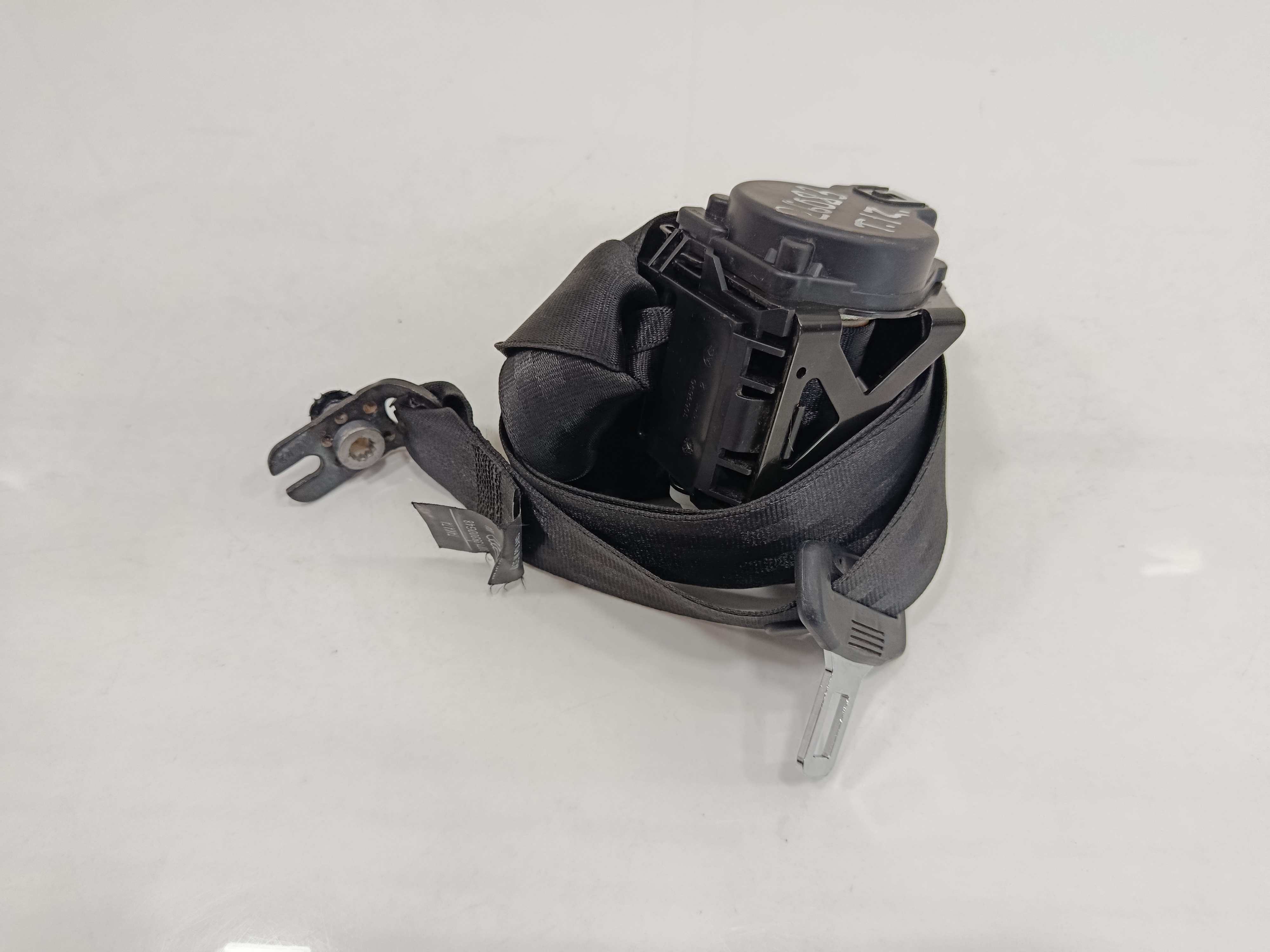CINTURON SEGURIDAD TRASERO IZQUIERDO AUDI Q3 (8U) 2.0 TDI (103kW) Advance