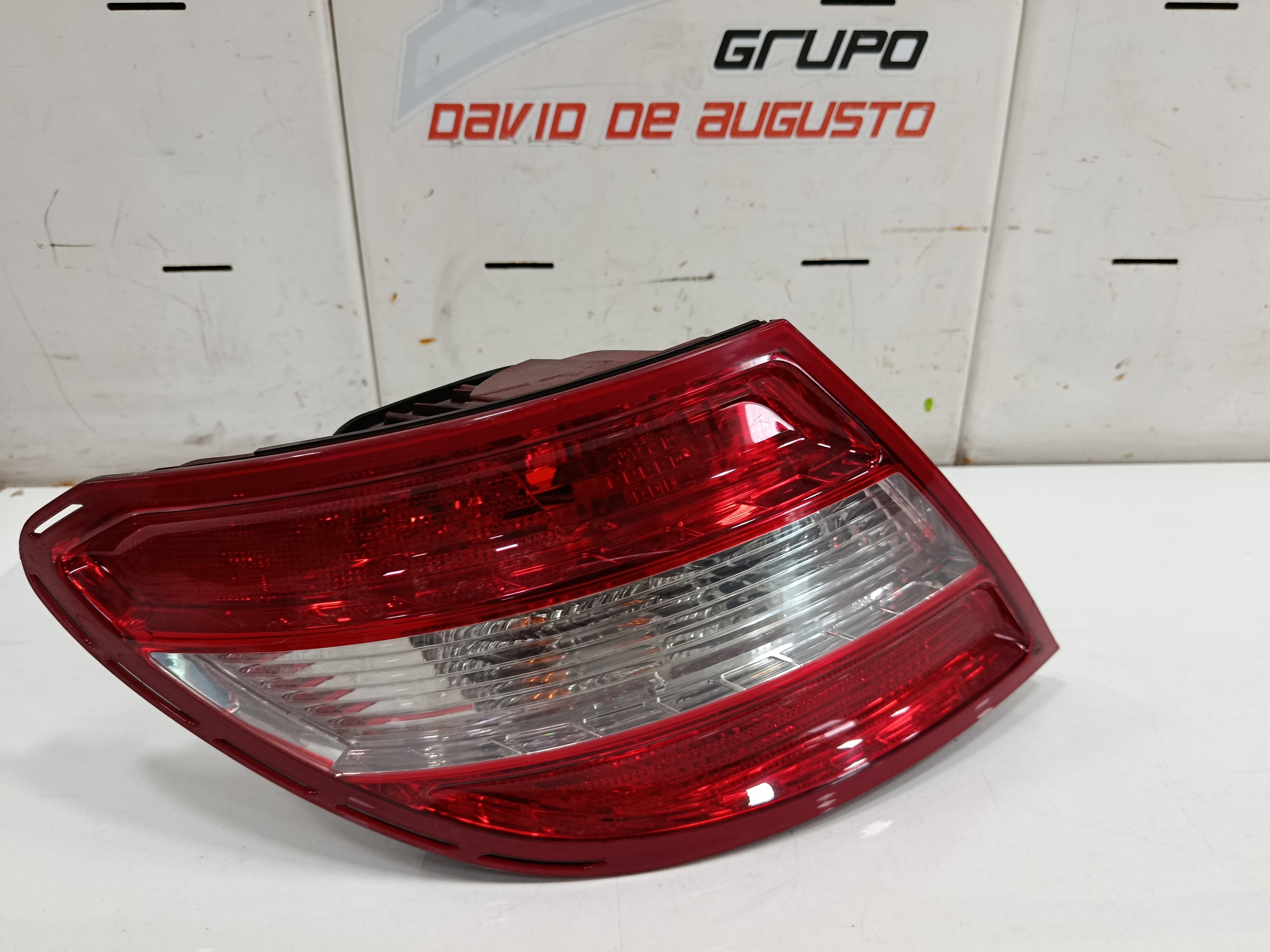 PILOTO TRASERO IZQUIERDO MERCEDES CLASE C (W204) BERLINA 2.1 CDI CAT