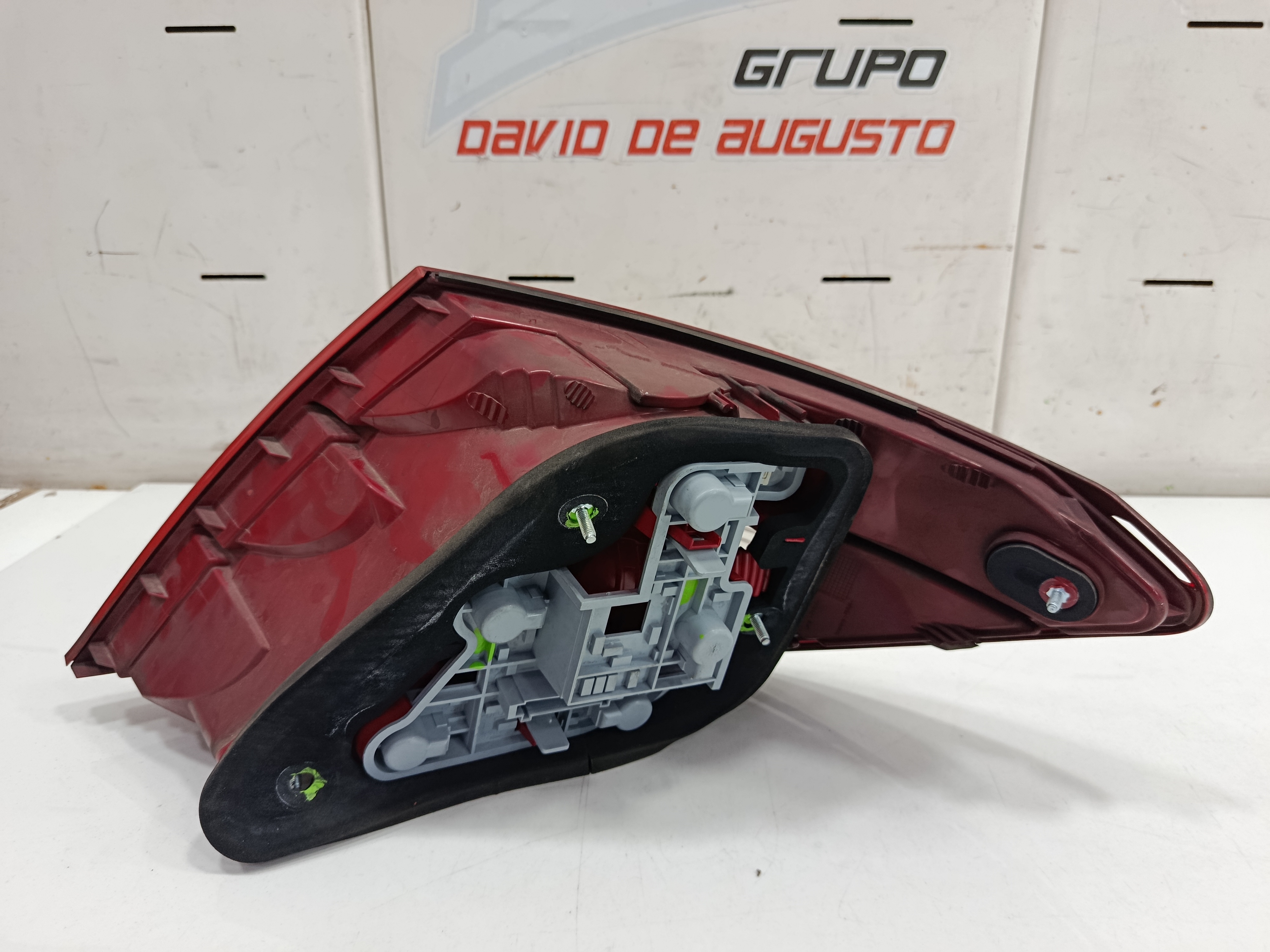 PILOTO TRASERO IZQUIERDO MERCEDES CLASE C (W204) BERLINA 2.1 CDI CAT