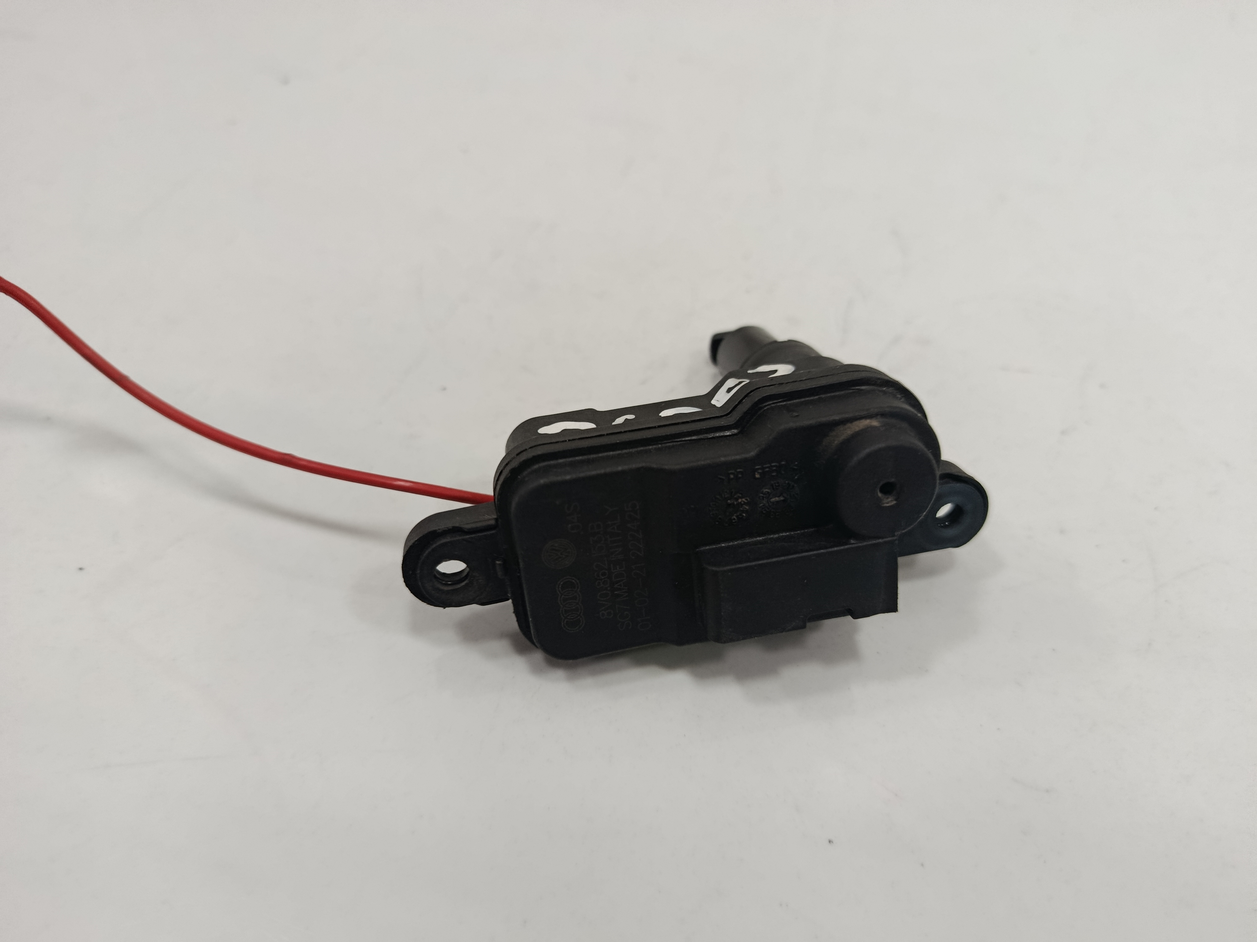 MOTOR CIERRE TAPA COMBUSTIBLE AUDI Q3 (8U) 2.0 TDI (103kW) Advance