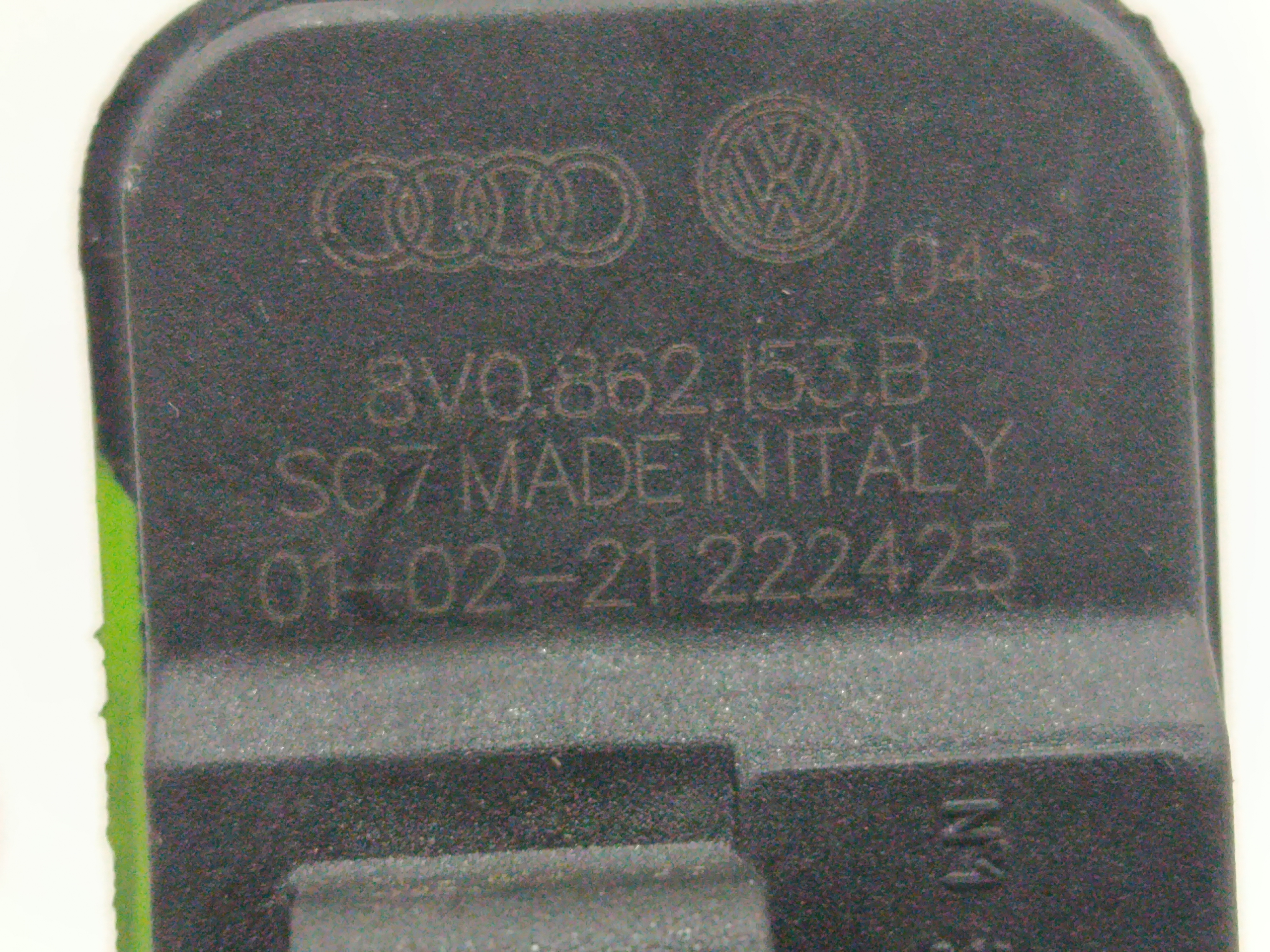 MOTOR CIERRE TAPA COMBUSTIBLE AUDI Q3 (8U) 2.0 TDI (103kW) Advance
