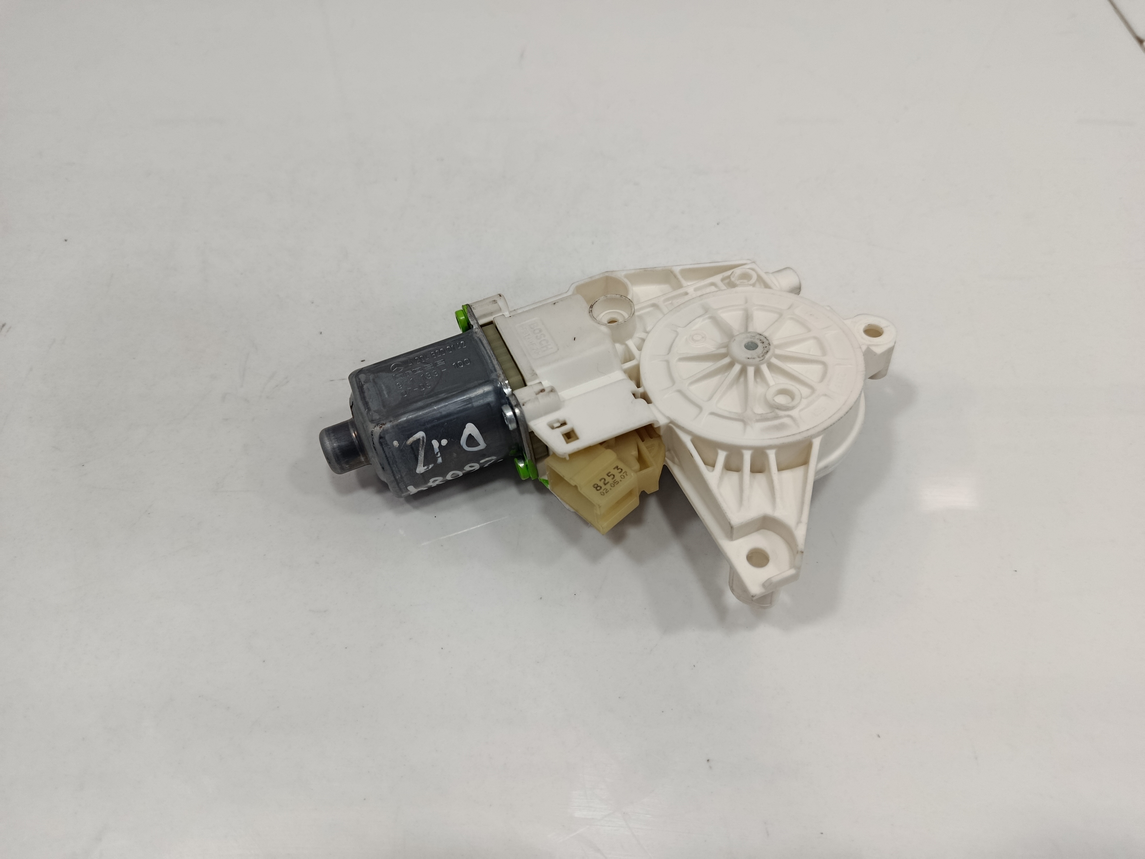 MOTOR ELEVALUNAS DELANTERO IZQUIERDO MERCEDES CLASE C (W204) BERLINA 2.1 CDI CAT
