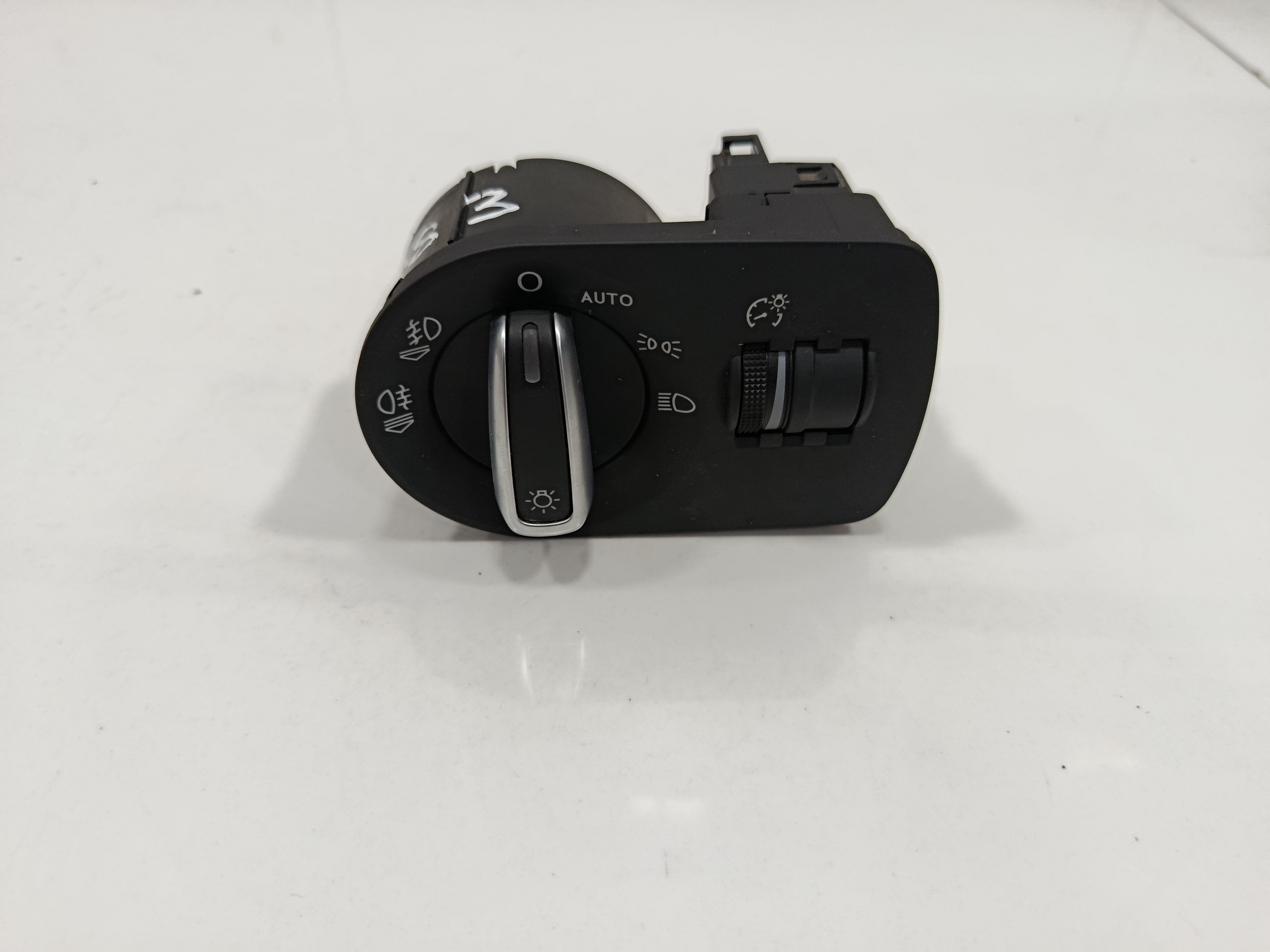 MANDO LUCES AUDI Q3 (8U) 2.0 TDI (103kW) Advance