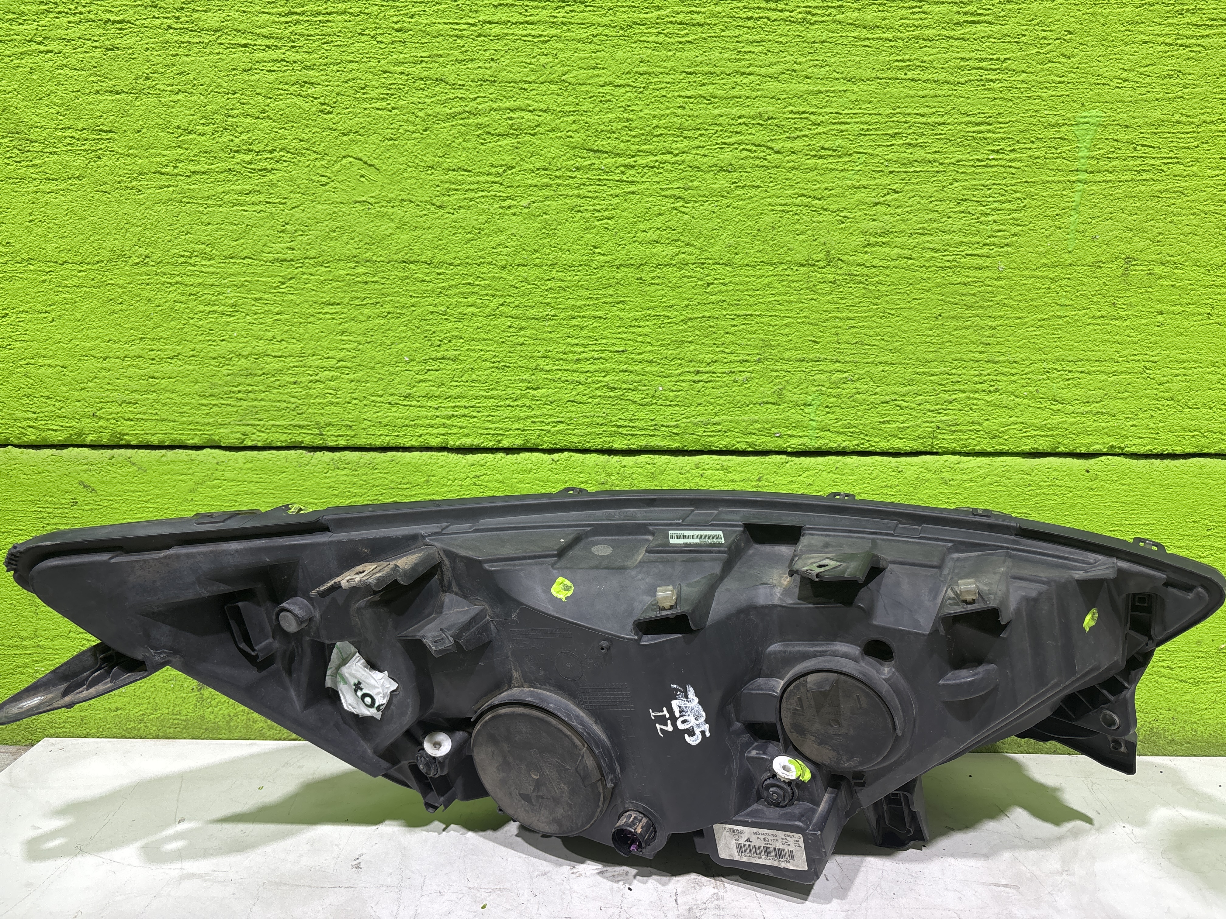 FARO IZQUIERDO IVECO DAILY FURGON *