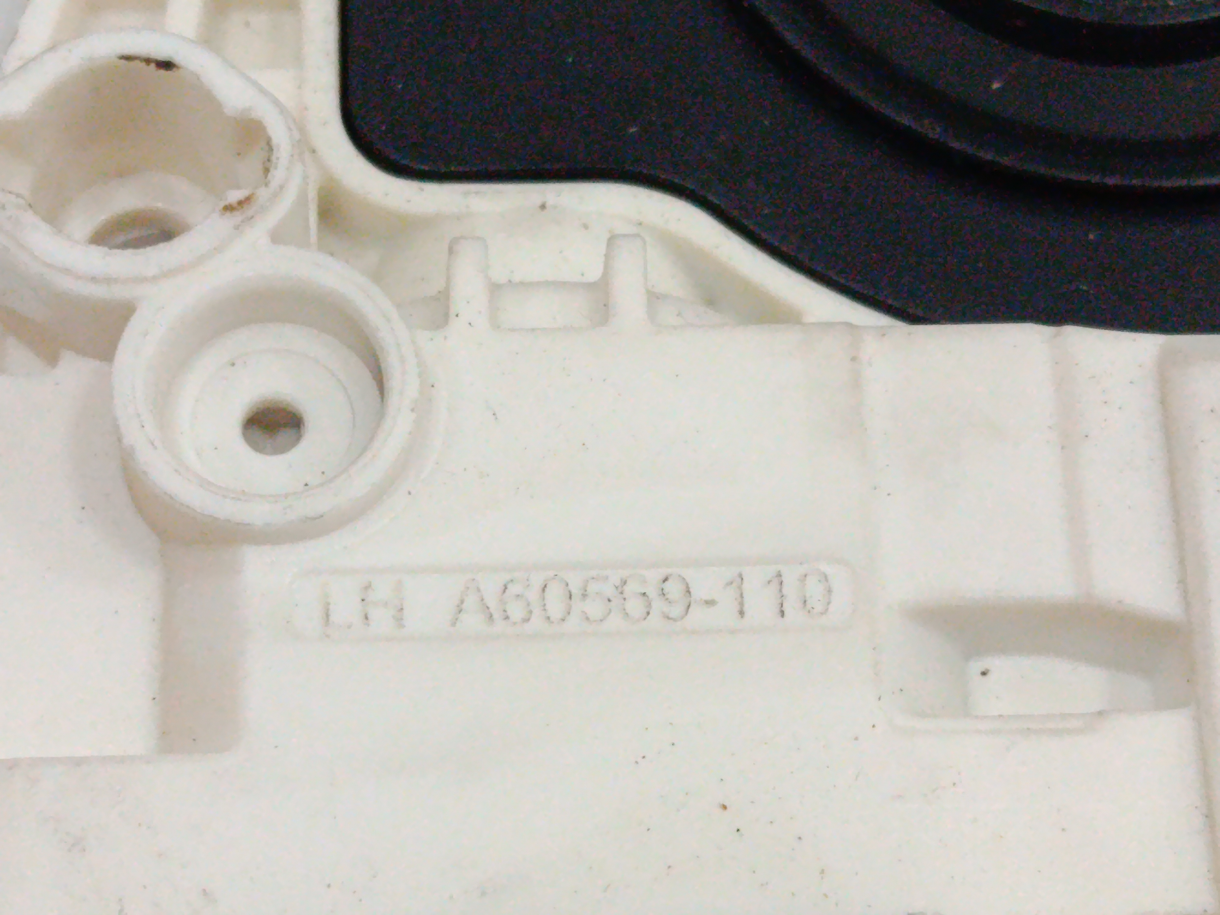 MOTOR ELEVALUNAS TRASERO DERECHO AUDI Q3 (8U) 2.0 TDI (103kW) Advance