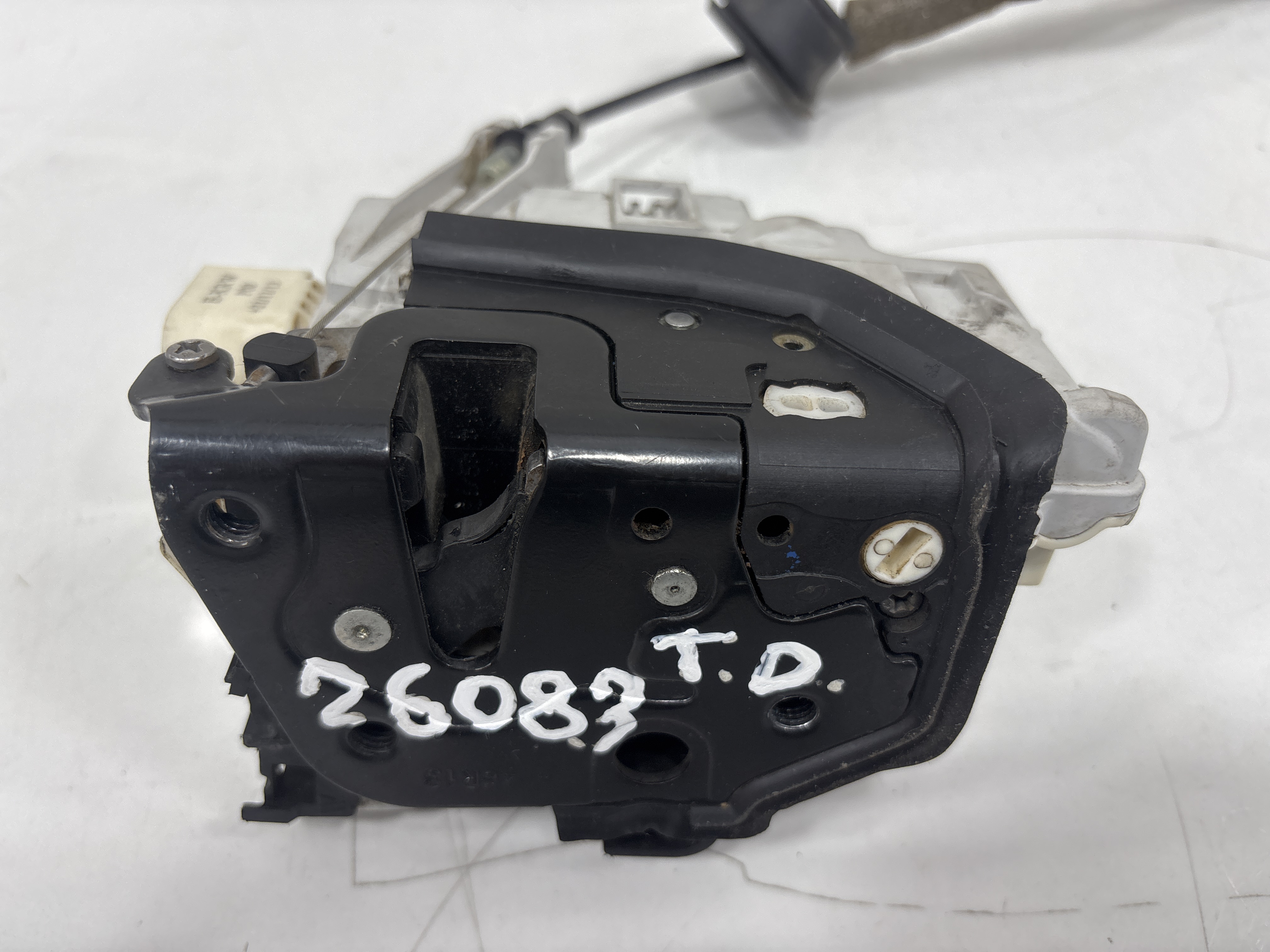 CERRADURA PUERTA TRASERA DERECHA AUDI Q3 (8U) 2.0 TDI (103kW) Advance