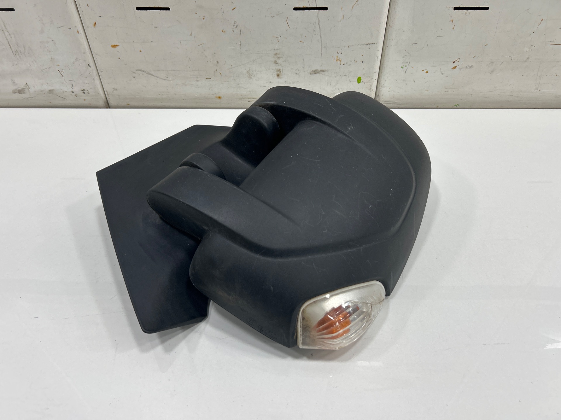PILOTO TRASERO IZQUIERDO SKODA OCTAVIA COMBI (5E5) *