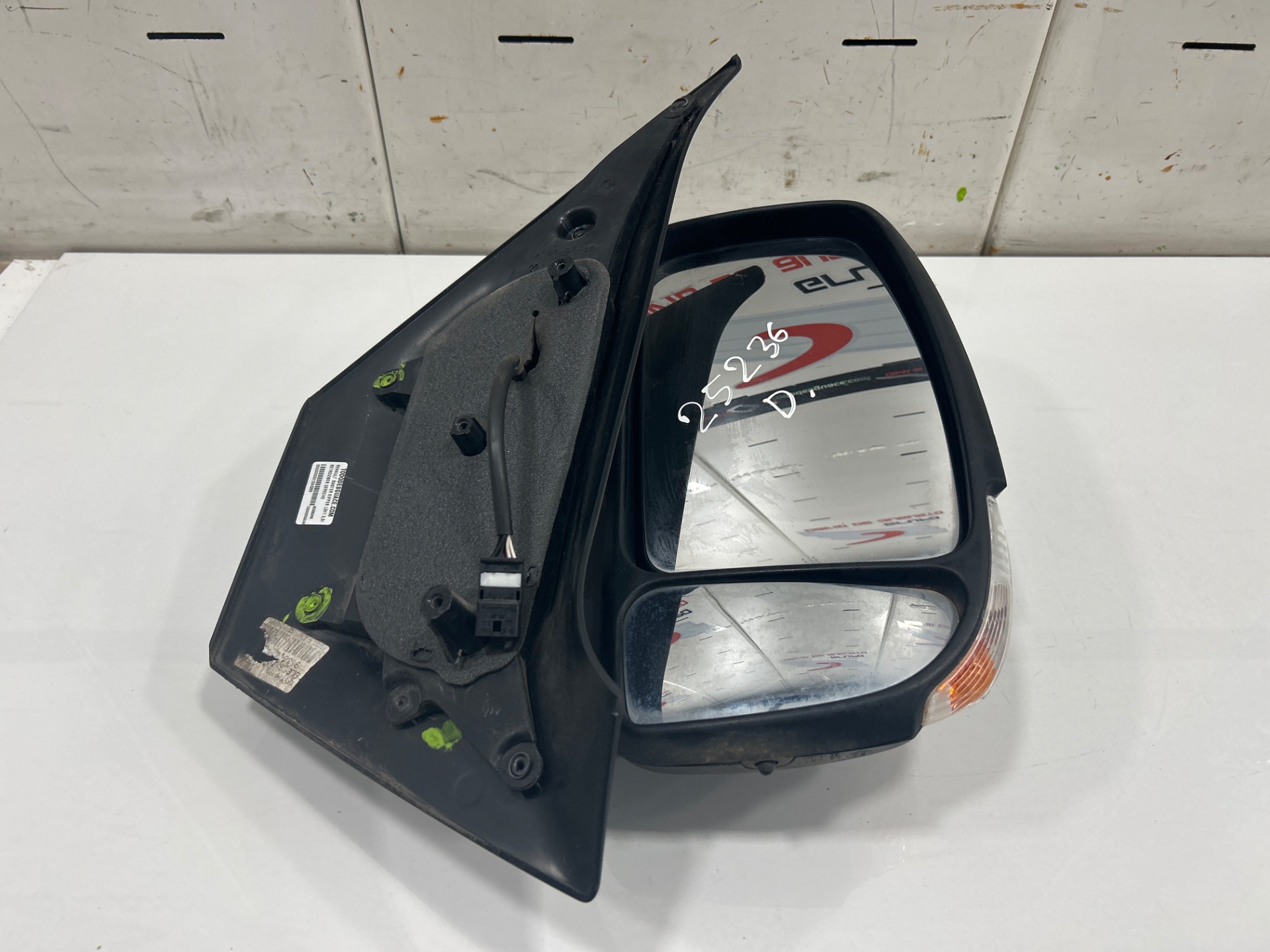 BRAZO LIMPIA SKODA OCTAVIA COMBI (5E5) *